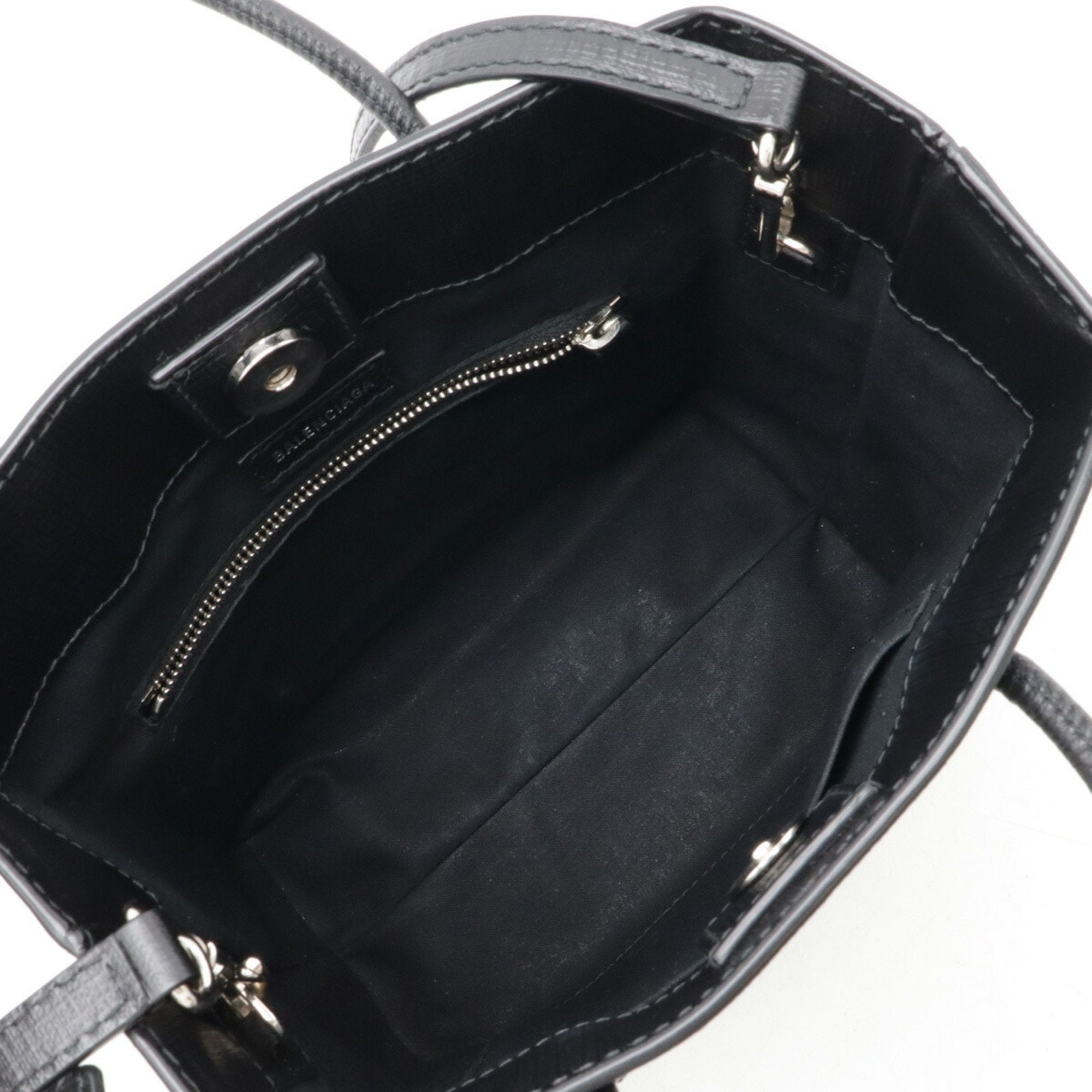Balenciaga Black White Leather Handbag Tote Bag (Pre-Owned)