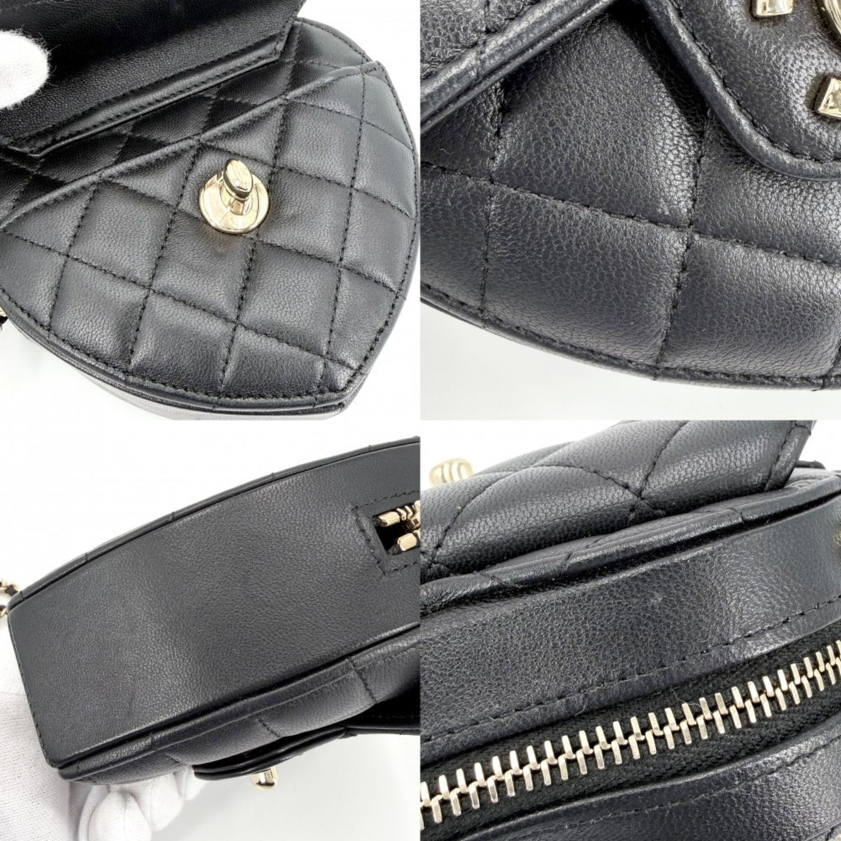 Chanel Matelasse Black Leather Pochette Shoulder Bag (Pre-Owned)
