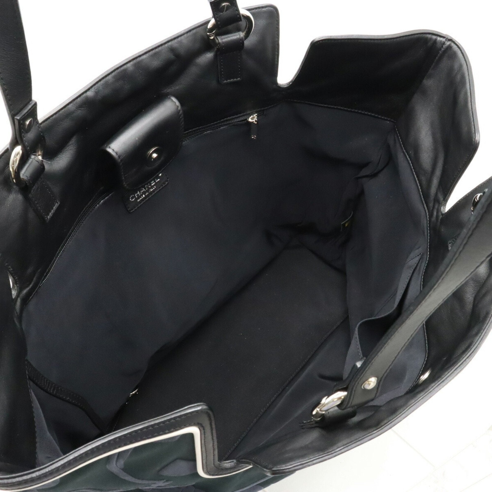 Chanel Black Navy Canvas Leather Shoulder Bag Tote Bag (Pre-Owned)