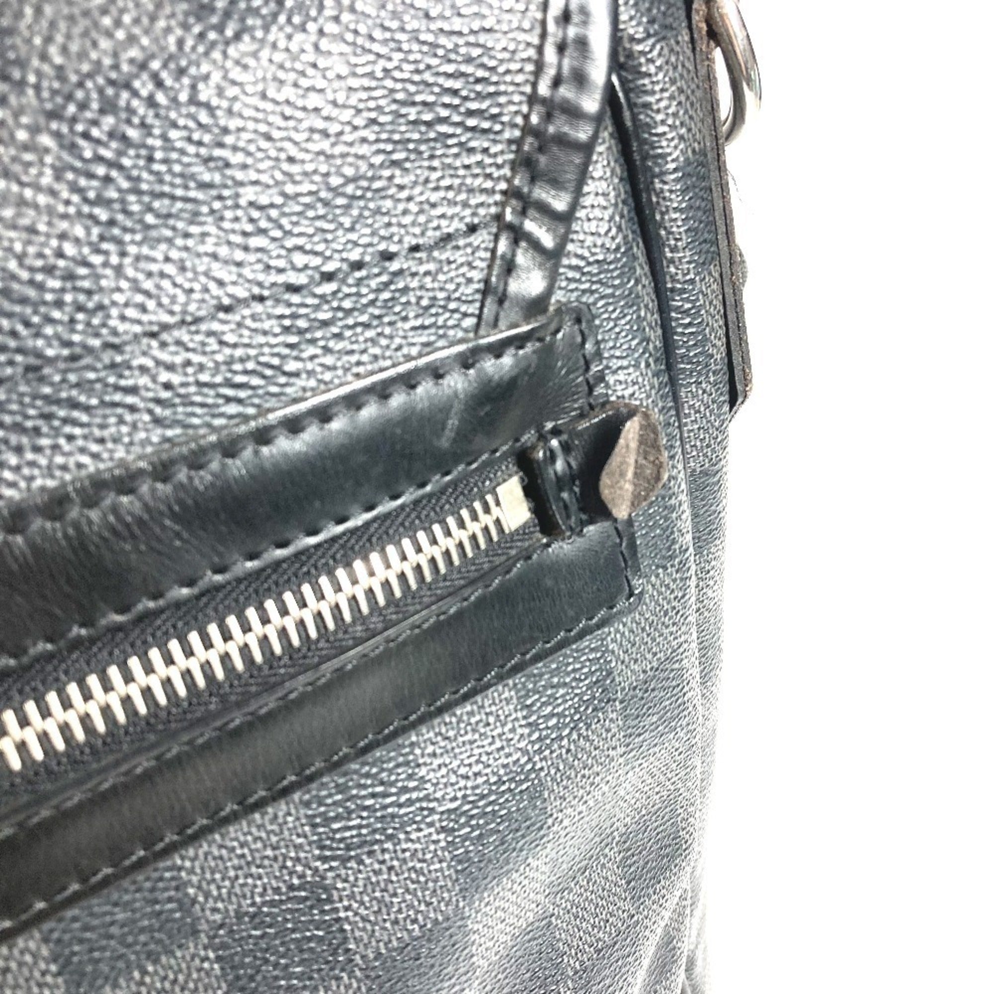 Louis Vuitton Black Damier Graphite Messenger Bag Shoulder Bag (Pre-Owned)