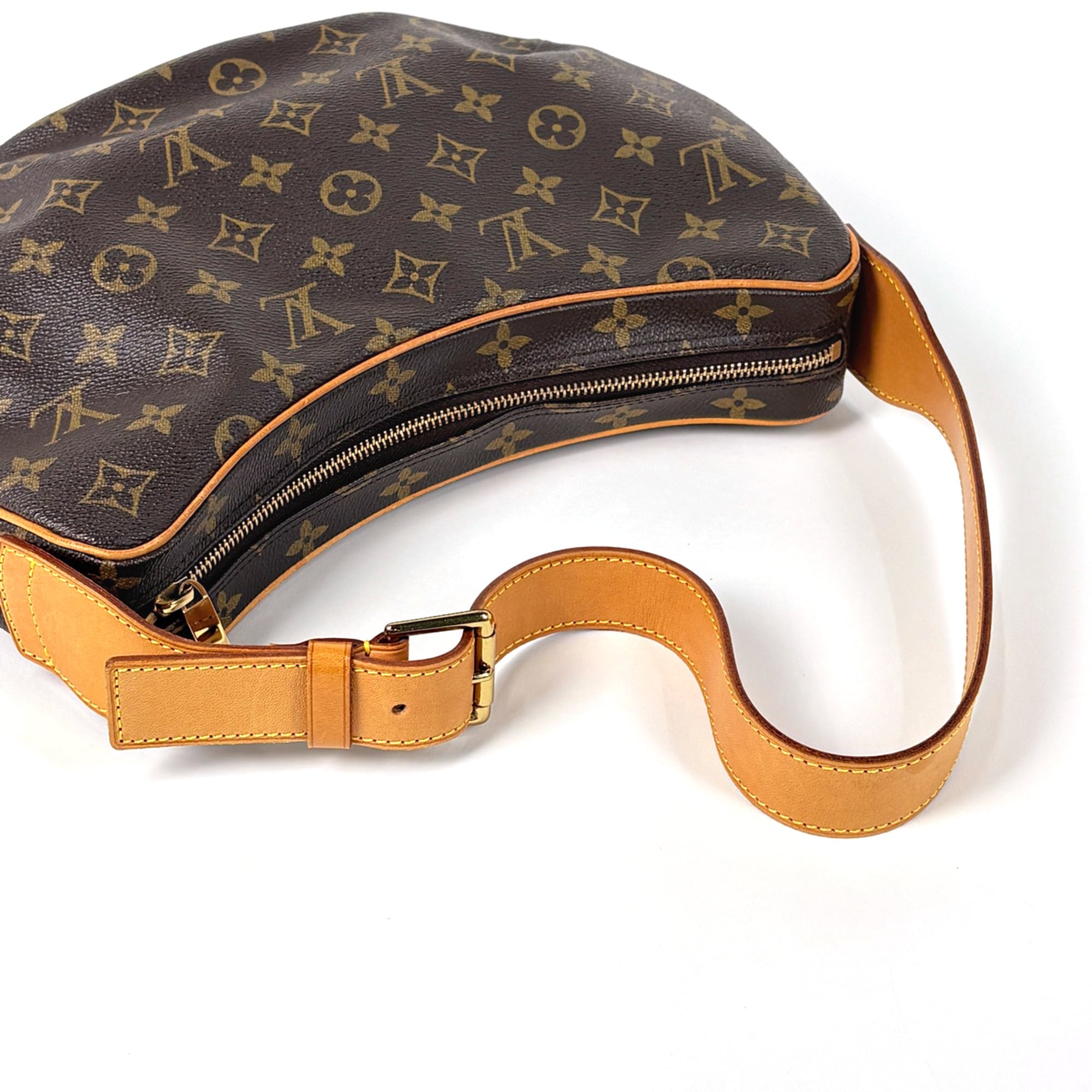 Louis Vuitton Brown Monogram Monogram Shoulder Bag (Pre-Owned)