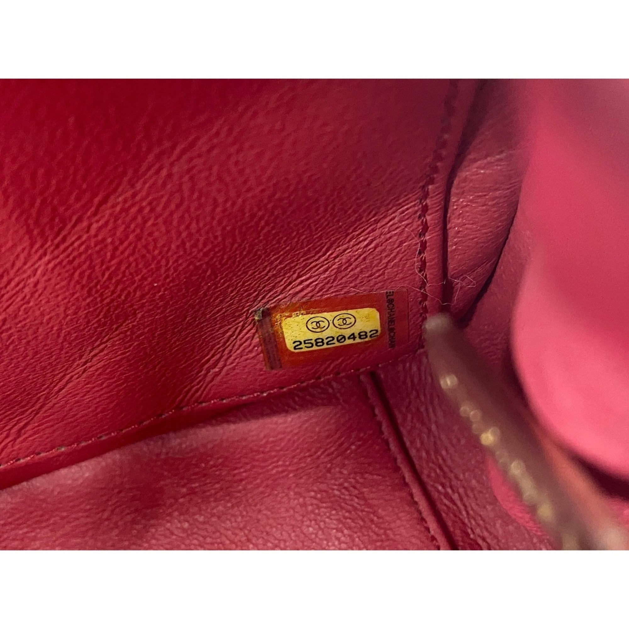 Chanel Red Color Shoulder Bag (Pre-Owned)