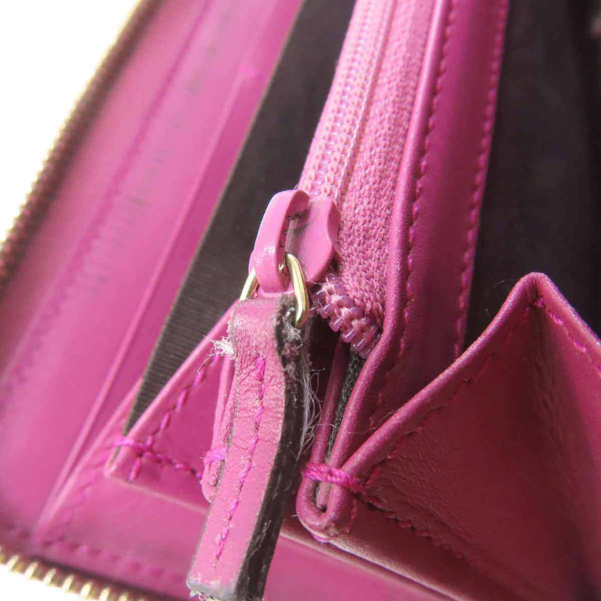 Gucci Pink Leather Long Wallet (Bi-Fold) (Pre-Owned)