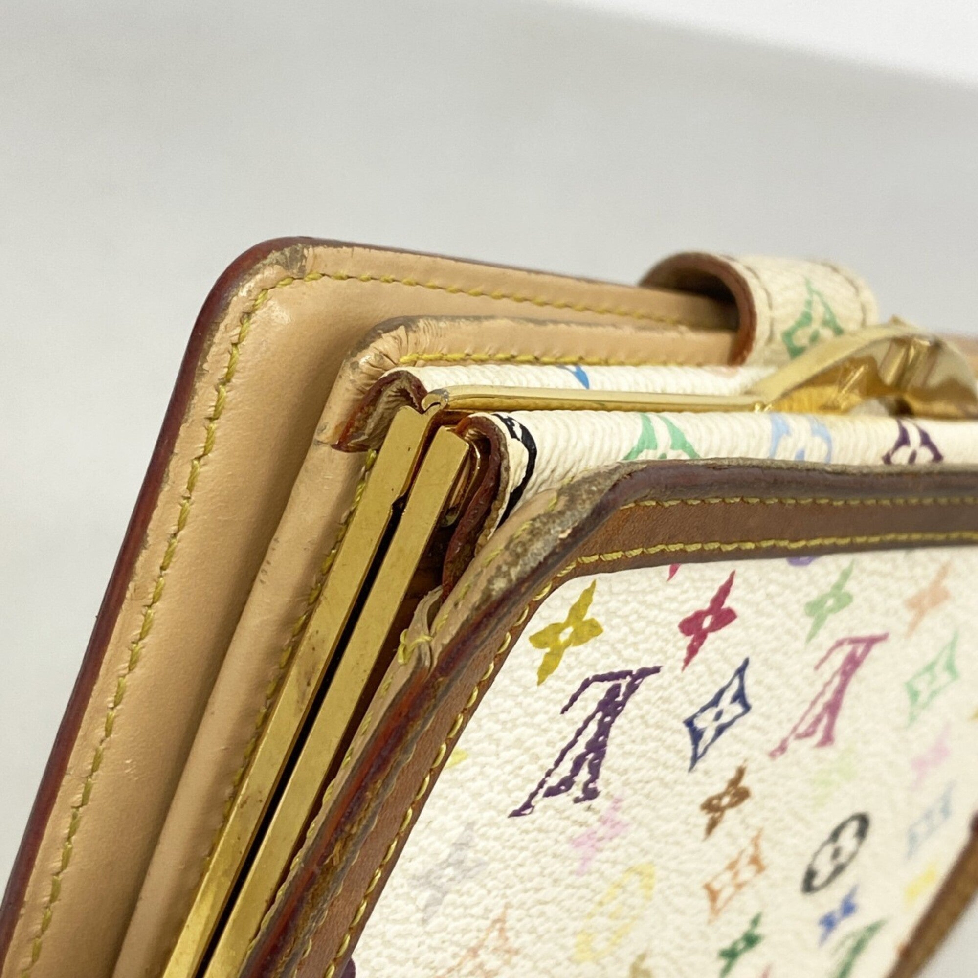 Louis Vuitton Blanc Wallet (Bi-Fold) (Pre-Owned)