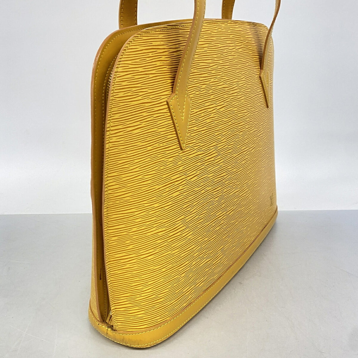 Louis Vuitton Jaune Shoulder Bag (Pre-Owned)