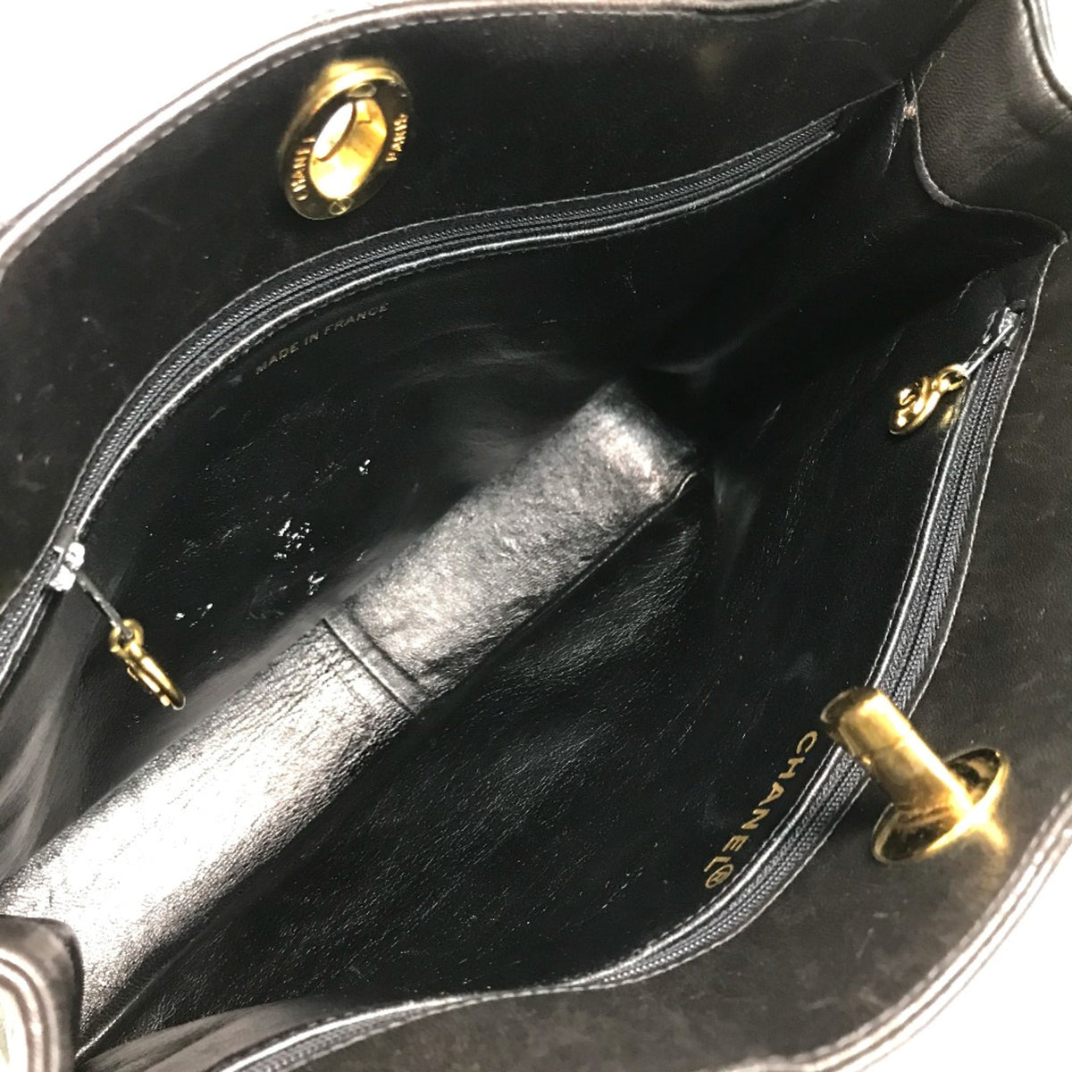 Chanel Black Leather Tote Bag (Pre-Owned)