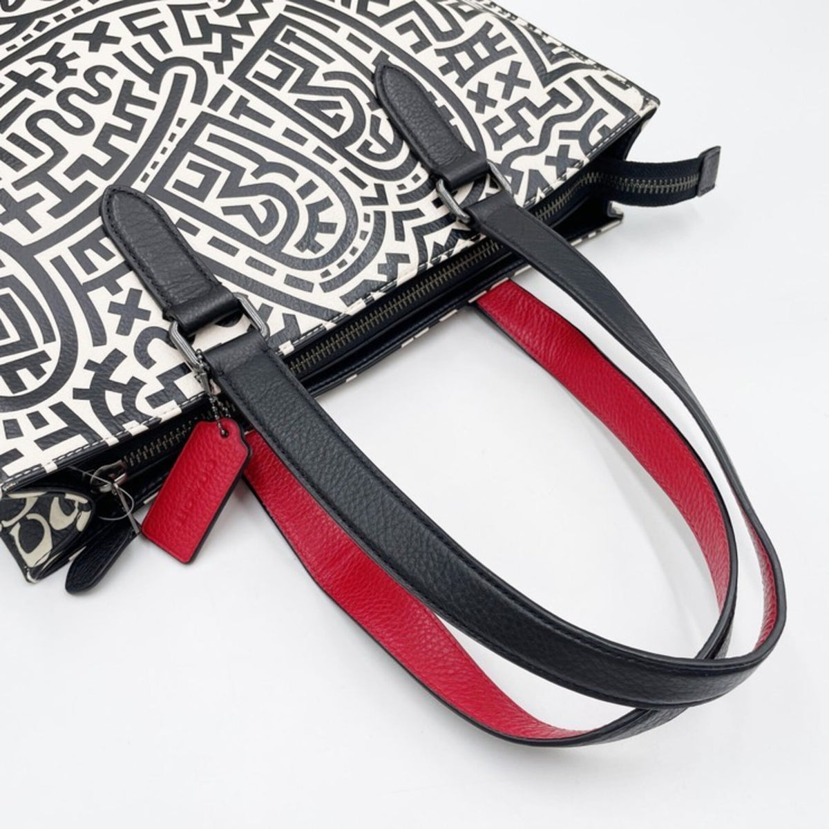 Coach Black White Leather Tote Bag (Pre-Owned)