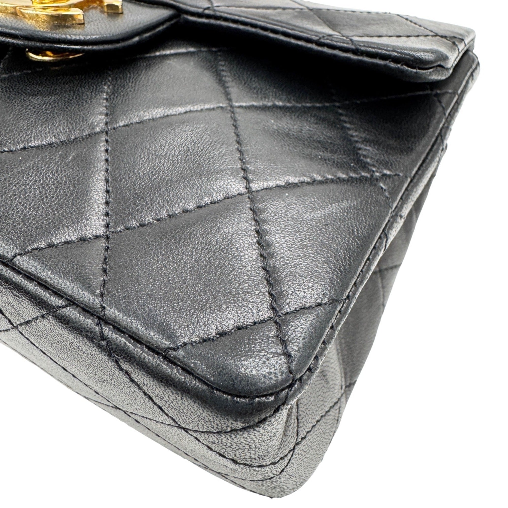 Chanel Black Gold Leather Shoulder Bag (Pre-Owned)