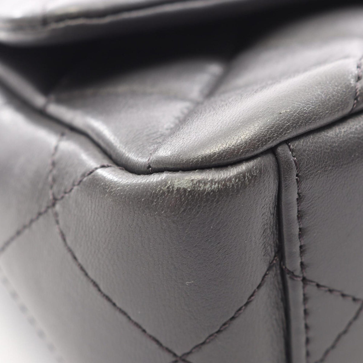 Chanel Gray Leather Handbag Shoulder Bag (Pre-Owned)