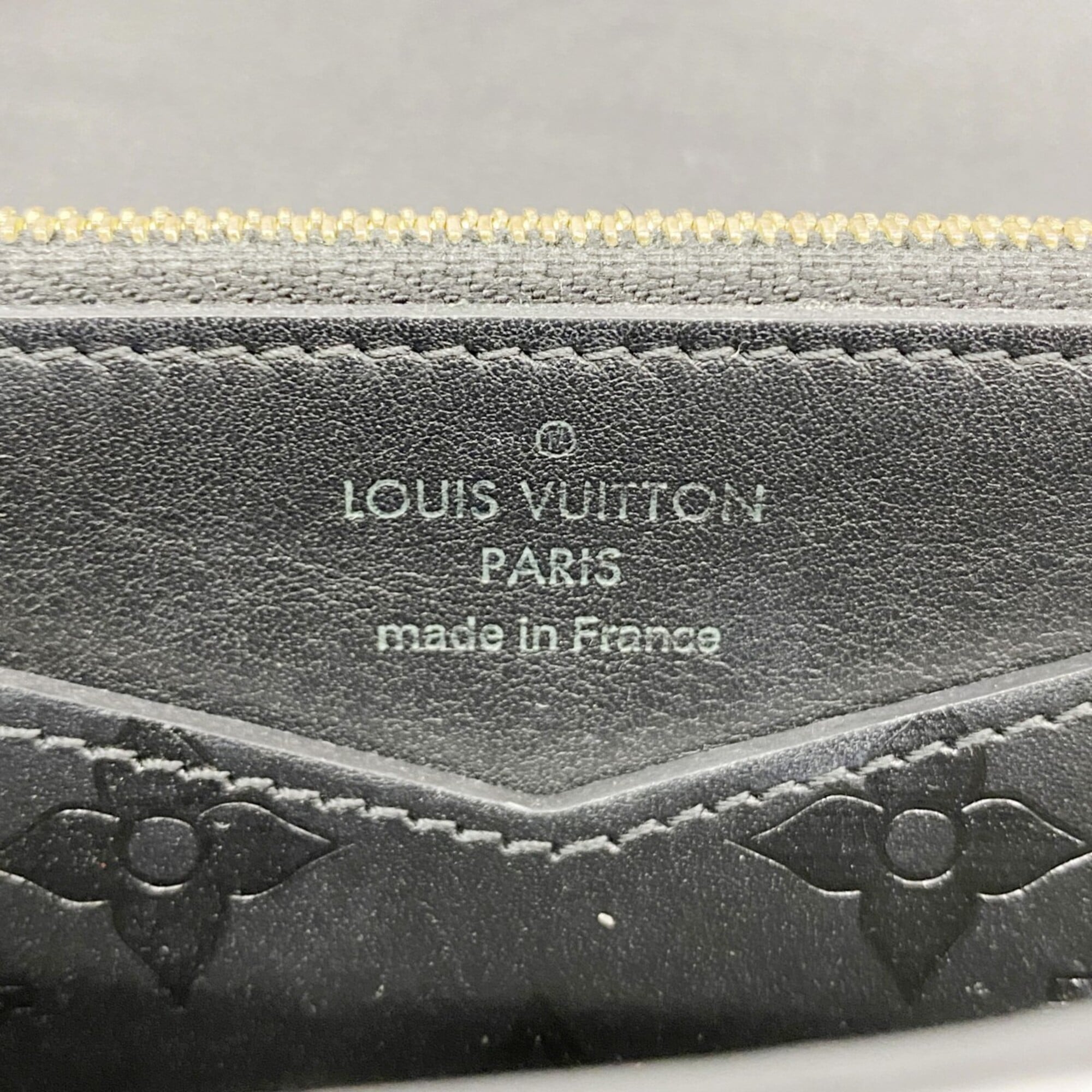 Louis Vuitton Noir Long Wallet (Bi-Fold) (Pre-Owned)