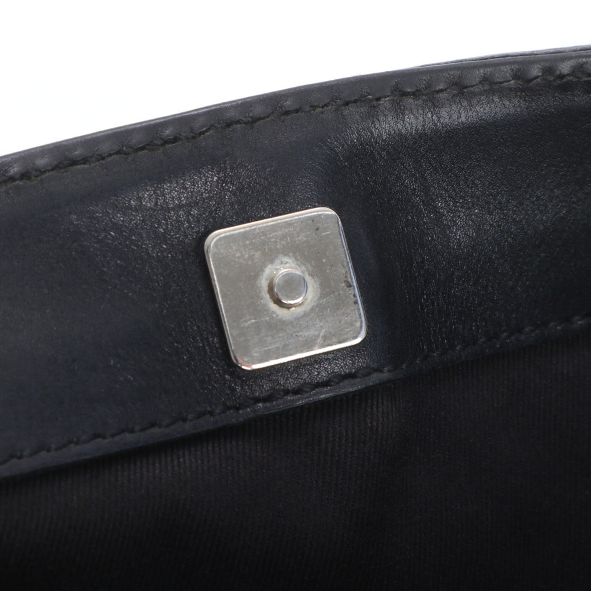 Gucci Gg Canvas Black Gg Canvas Shoulder Bag (Pre-Owned)