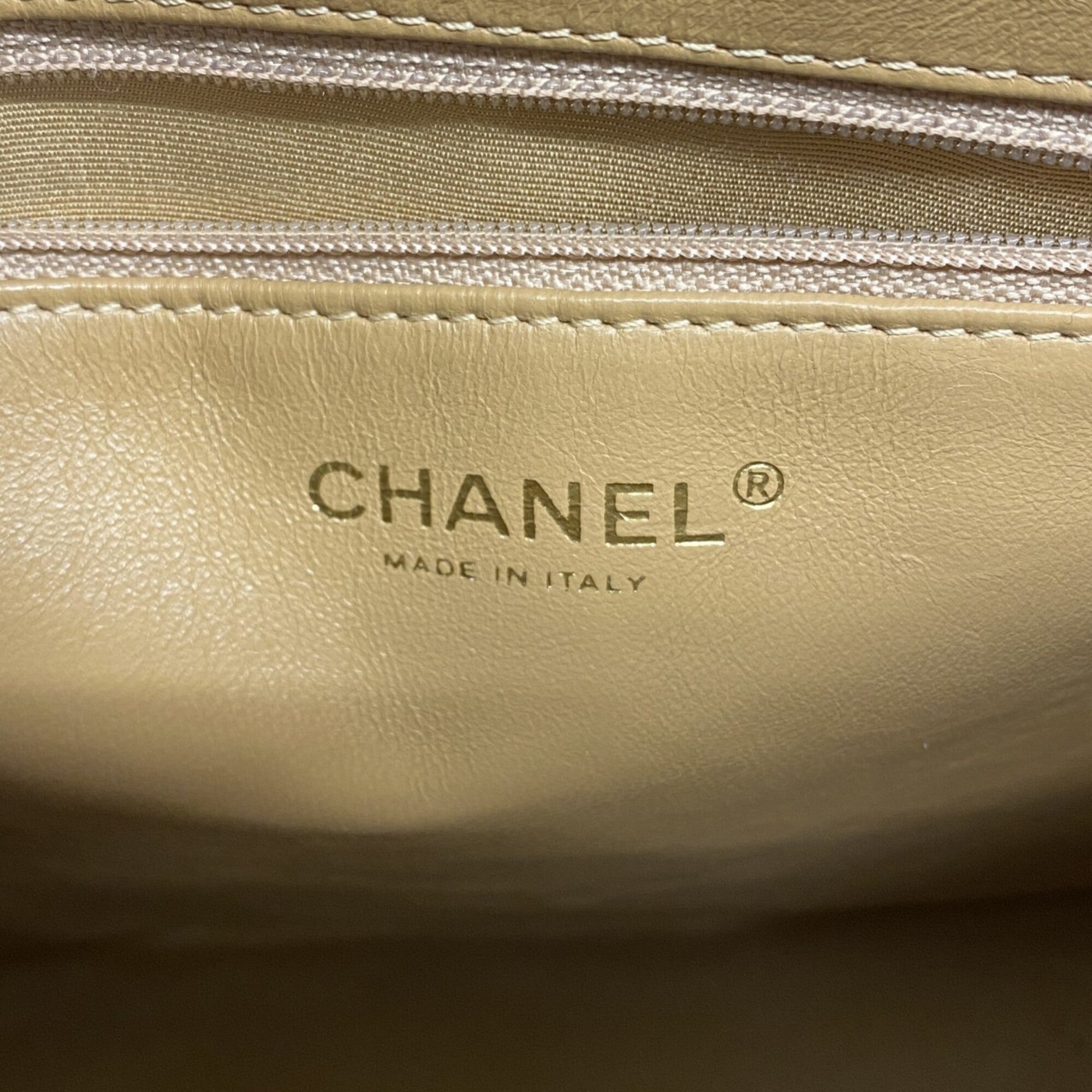Chanel Beige Grained Calfskin Tote Bag (Pre-Owned)