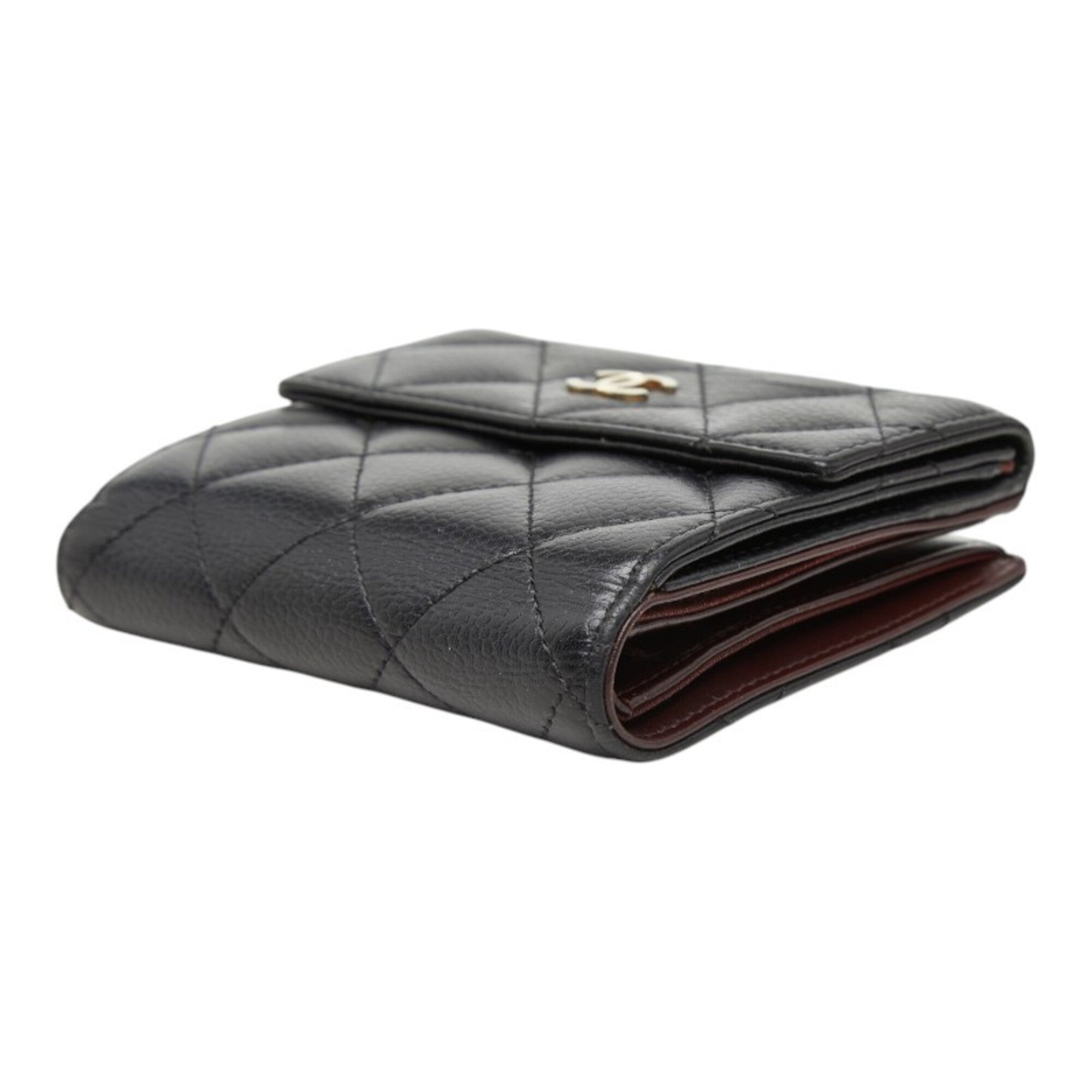 Chanel Black Grained Calfskin Wallet (Bi-Fold) (Pre-Owned)