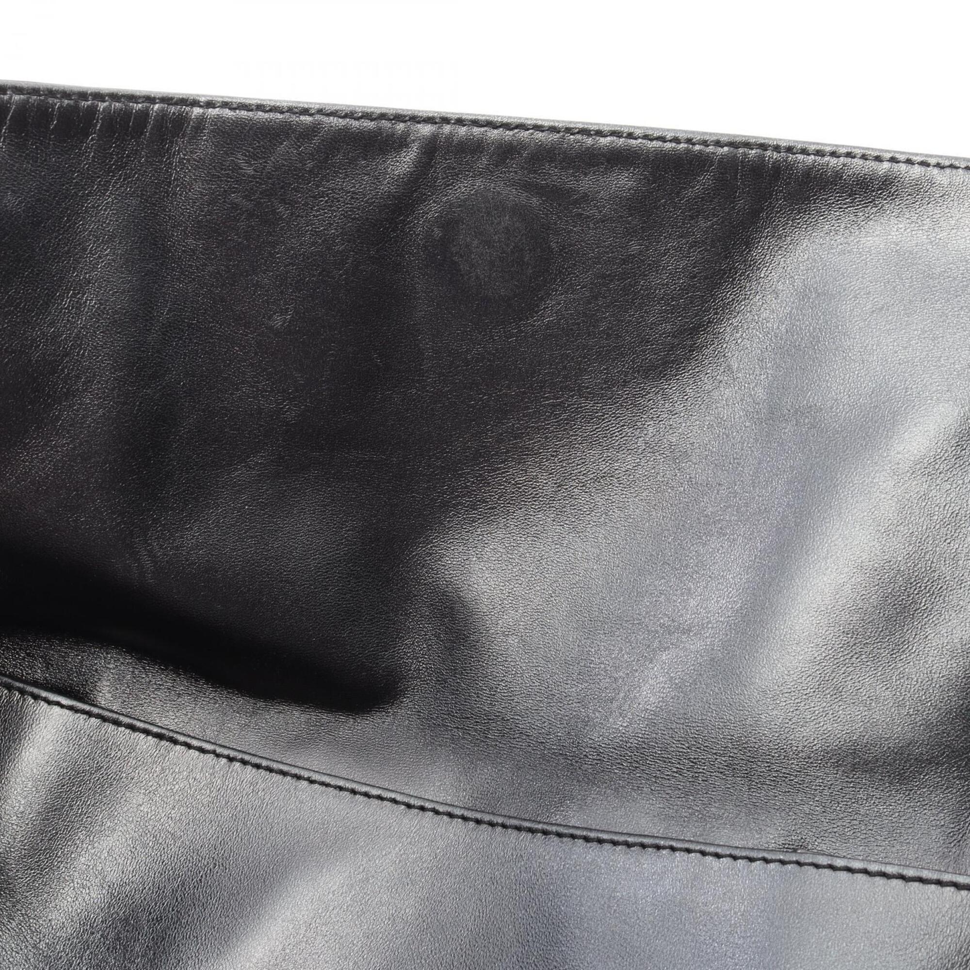 Chanel Black Leather Handbag Shoulder Bag (Pre-Owned)