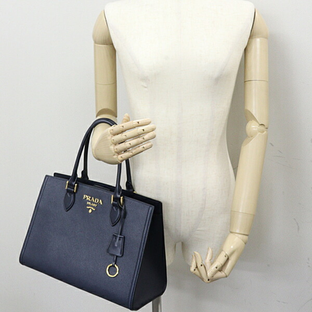 Prada Saffiano Navy Saffiano Handbag (Pre-Owned)