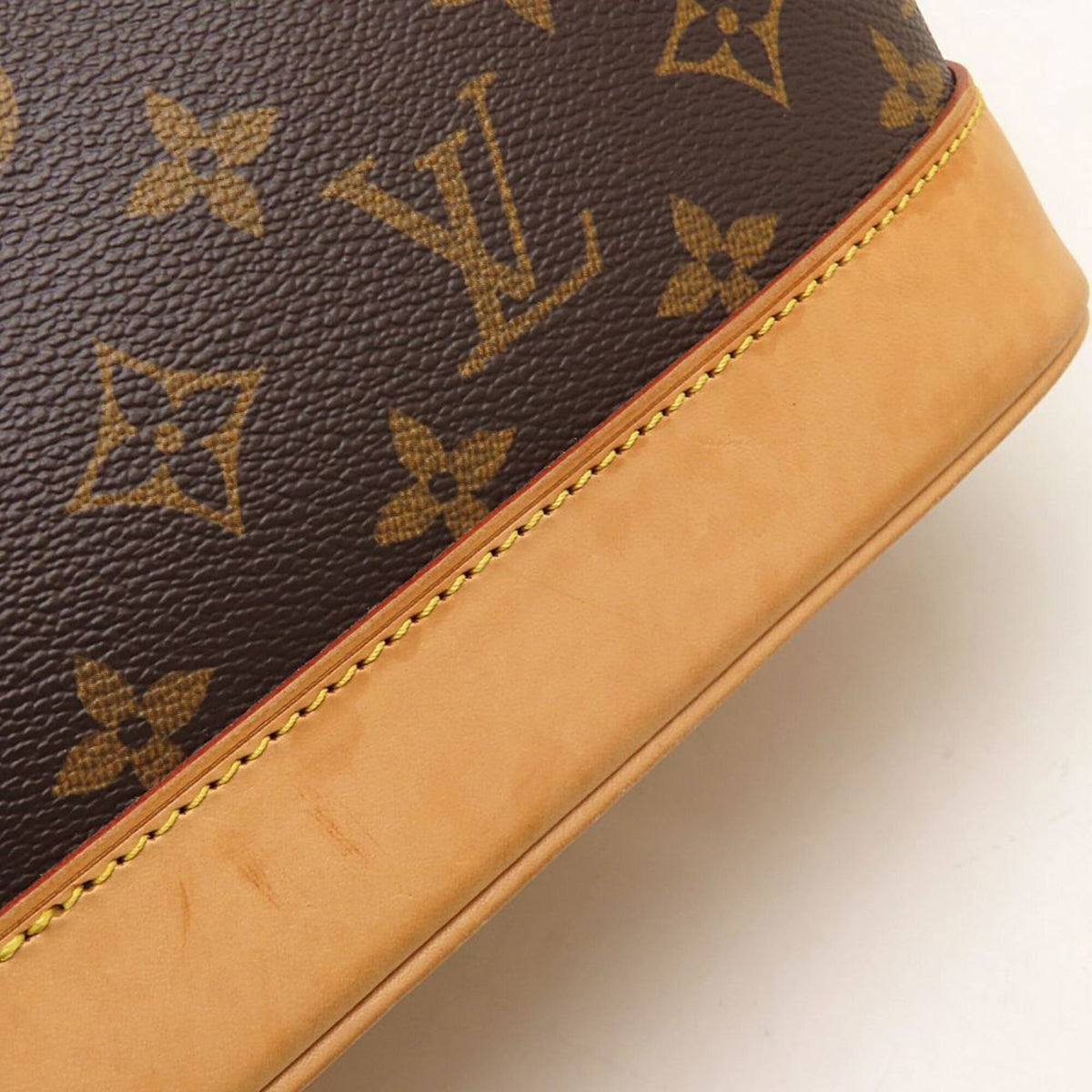 Louis Vuitton Brown Monogram Monogram Handbag (Pre-Owned)