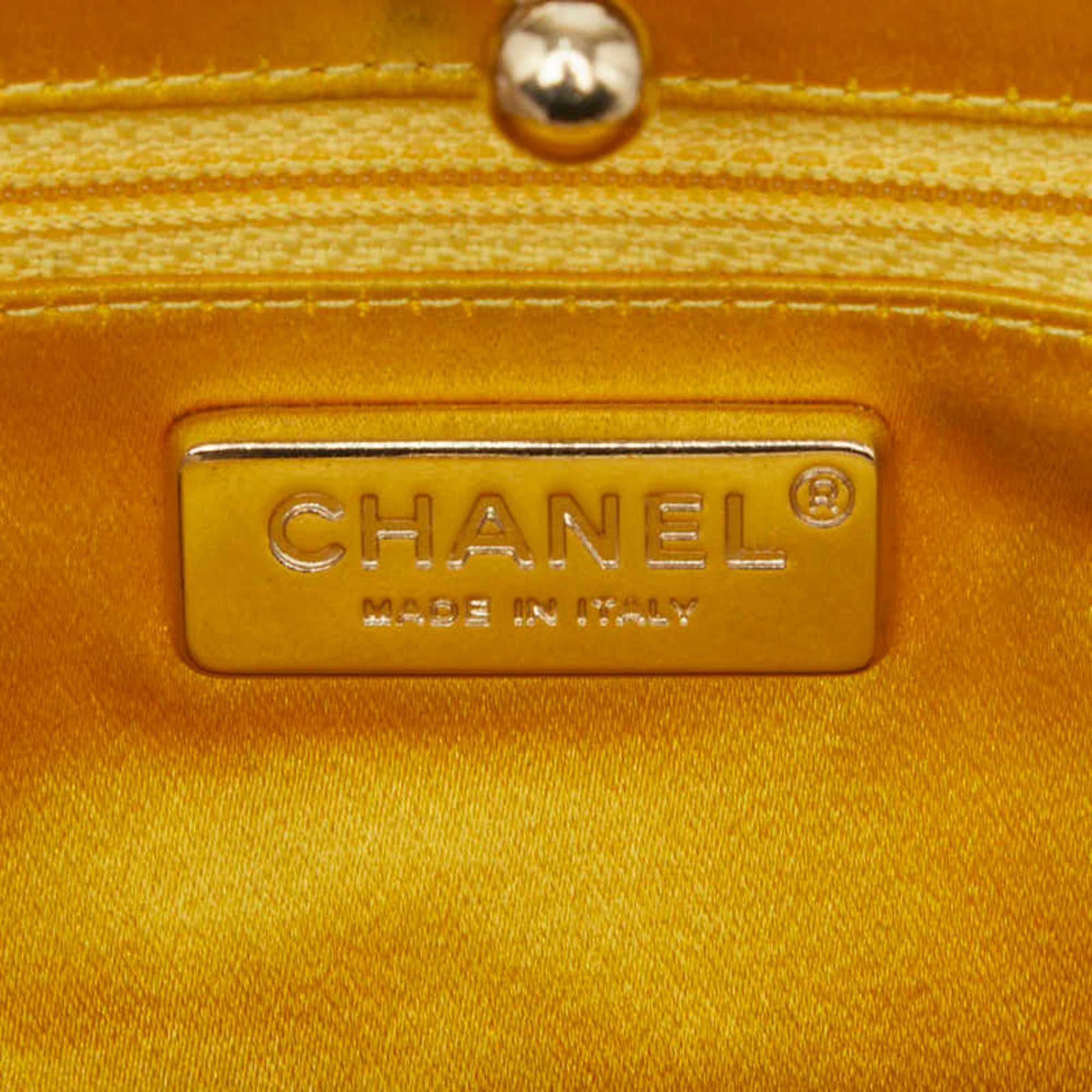 Chanel Yellow Leather Shoulder Bag (Pre-Owned)