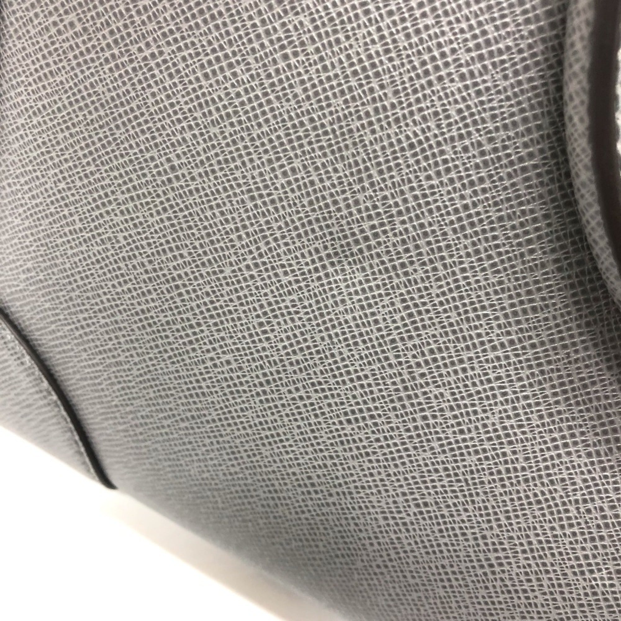 Louis Vuitton Taiga Gray Taiga Leather Briefcase (Pre-Owned)
