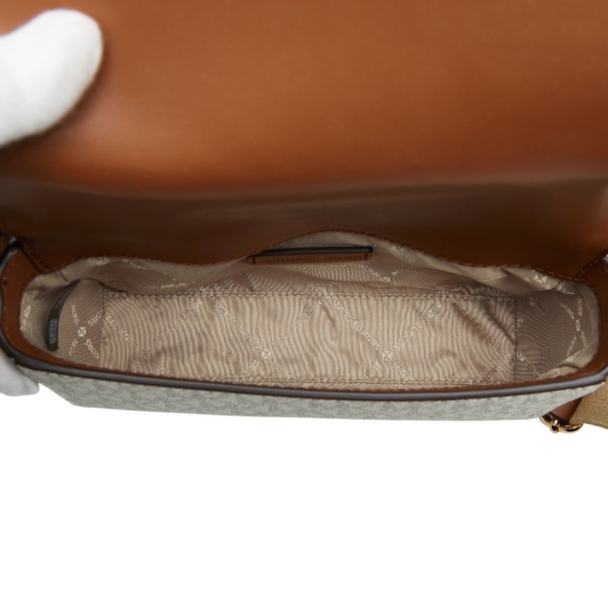 Michael Kors Beige Brown White Pvc Leather Pouch Shoulder Bag (Pre-Owned)