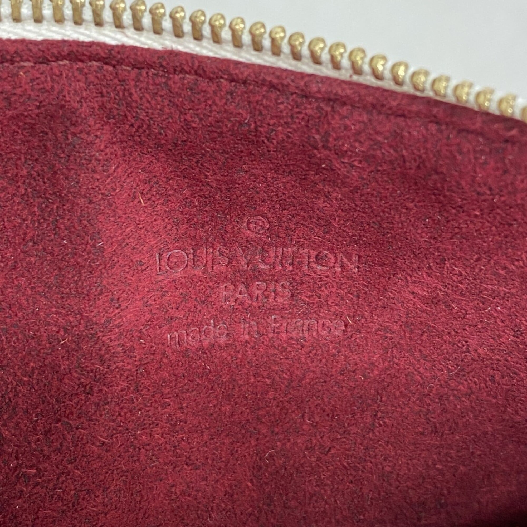 Louis Vuitton Blanc Handbag (Pre-Owned)