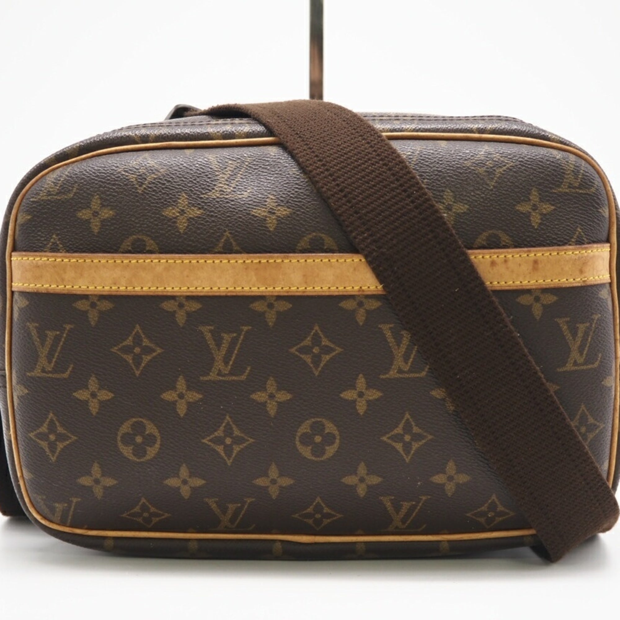 Louis Vuitton Brown Coated Canvas Shoulder Bag (Pre-Owned)