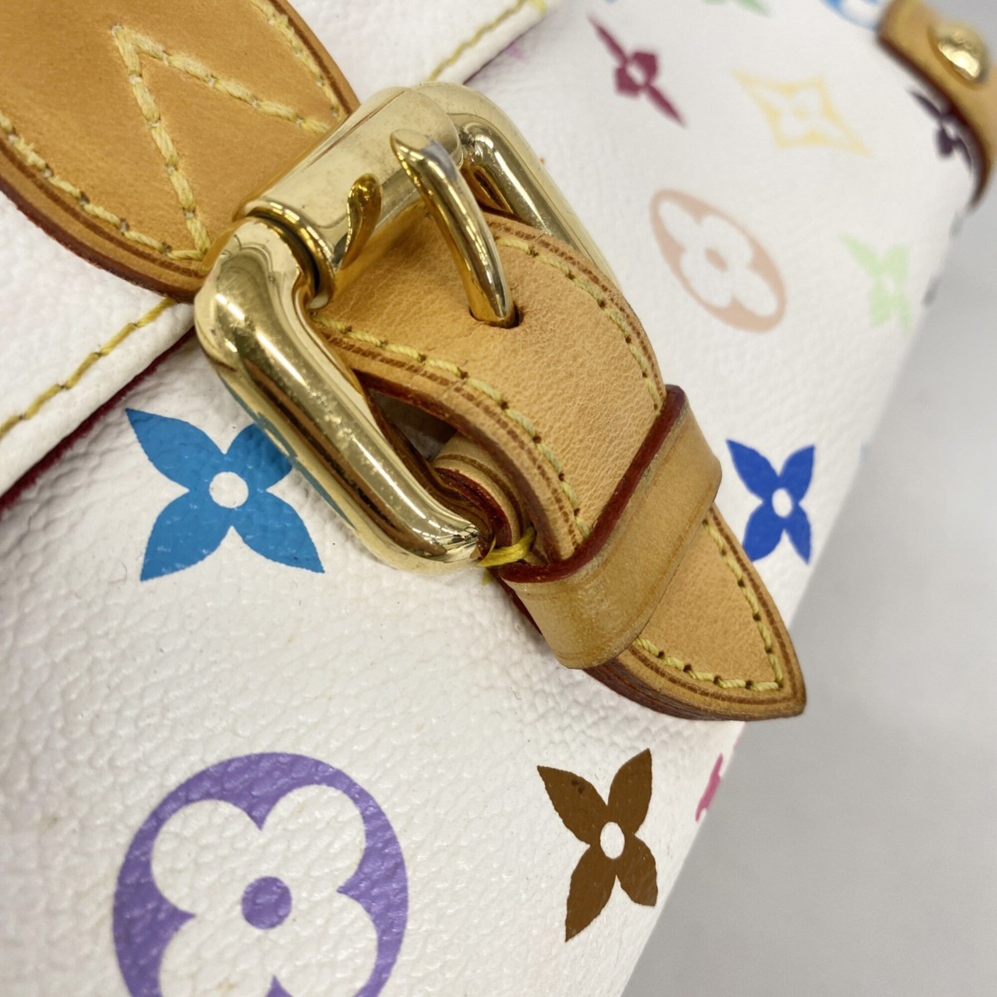 Louis Vuitton Blanc Shoulder Bag (Pre-Owned)