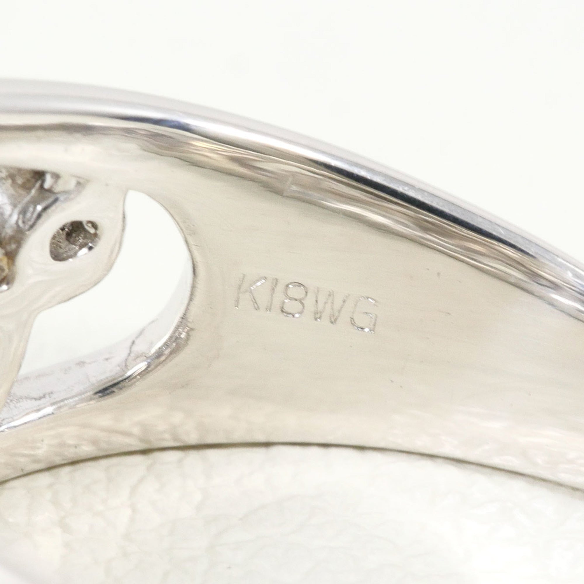Unbranded White Gold Yellow White Gold (18K) Band Ring (Pre-Owned)