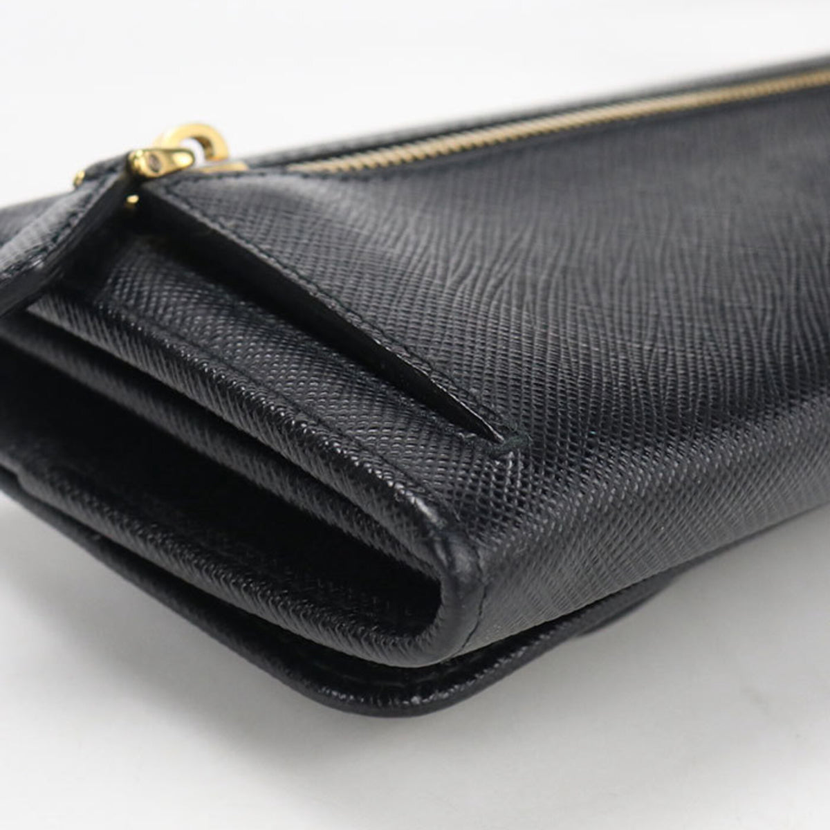 Prada Black Leather Long Wallet (Bi-Fold) (Pre-Owned)