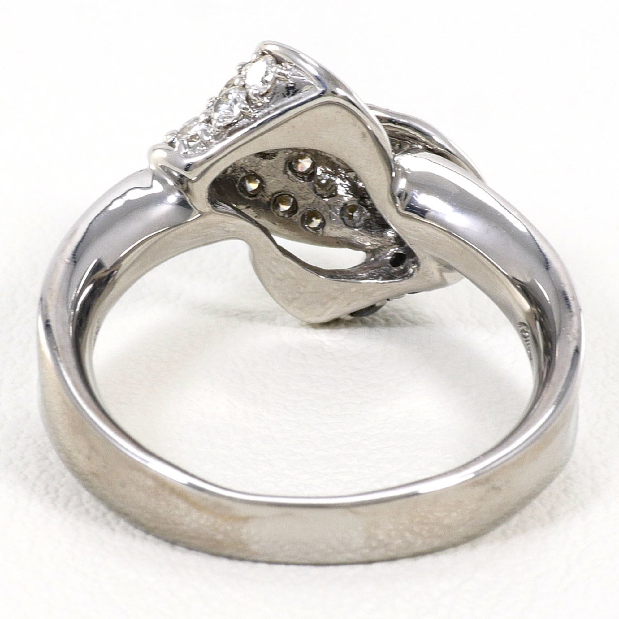 Unbranded Black White Gold White Gold (18K) Band Ring (Pre-Owned)
