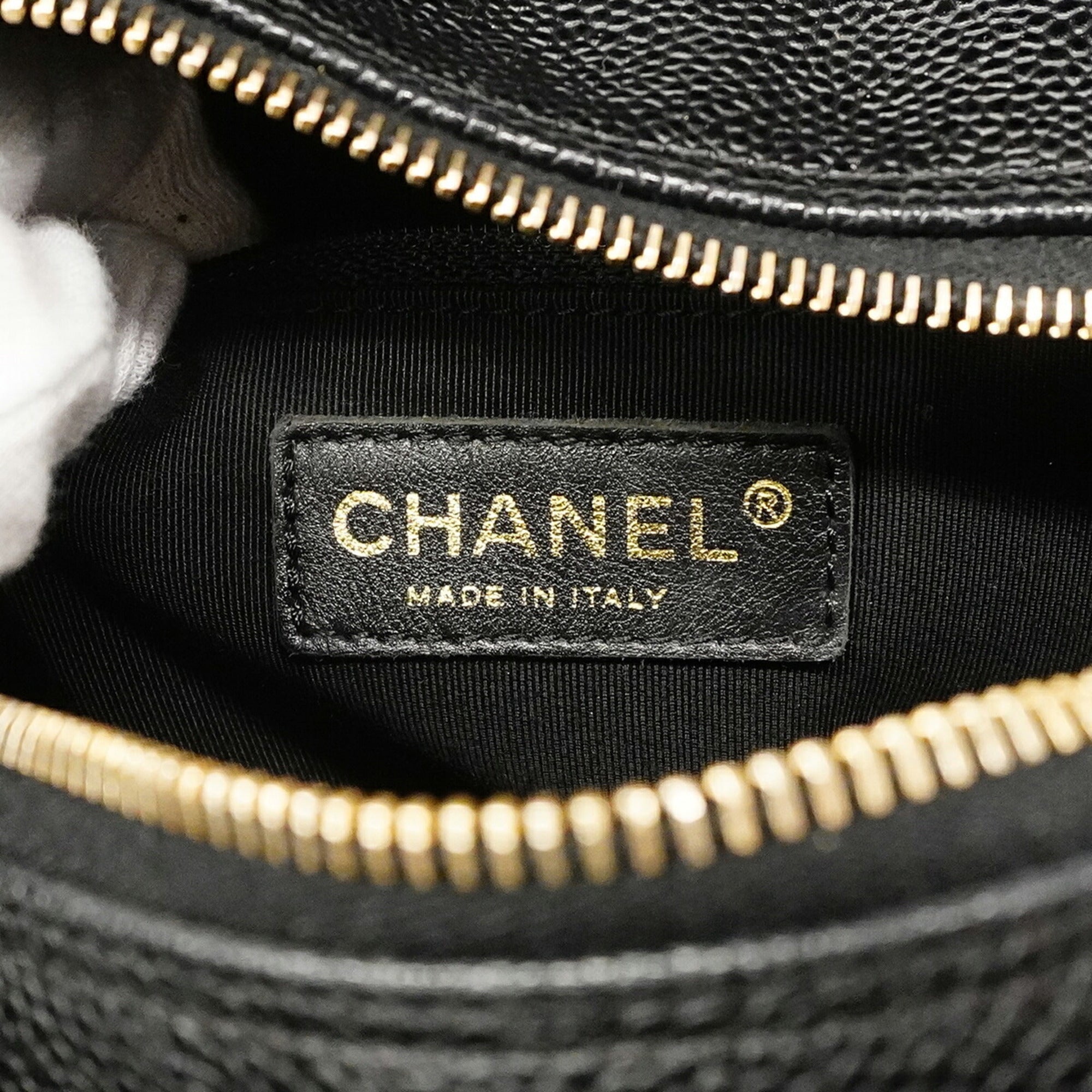 Chanel Black Grained Calfskin Shoulder Bag (Pre-Owned)
