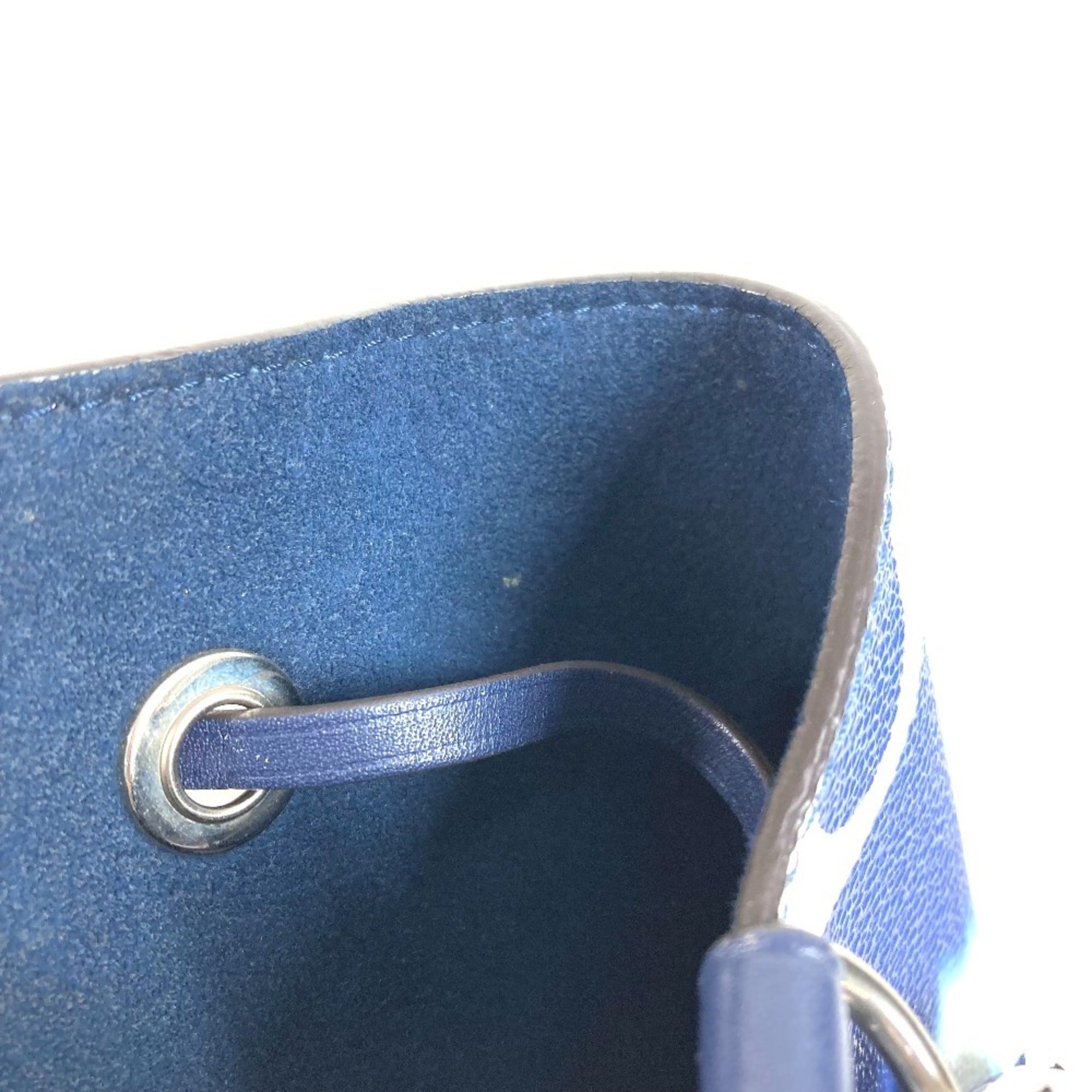 Louis Vuitton Blue White Leather Shoulder Bag (Pre-Owned)