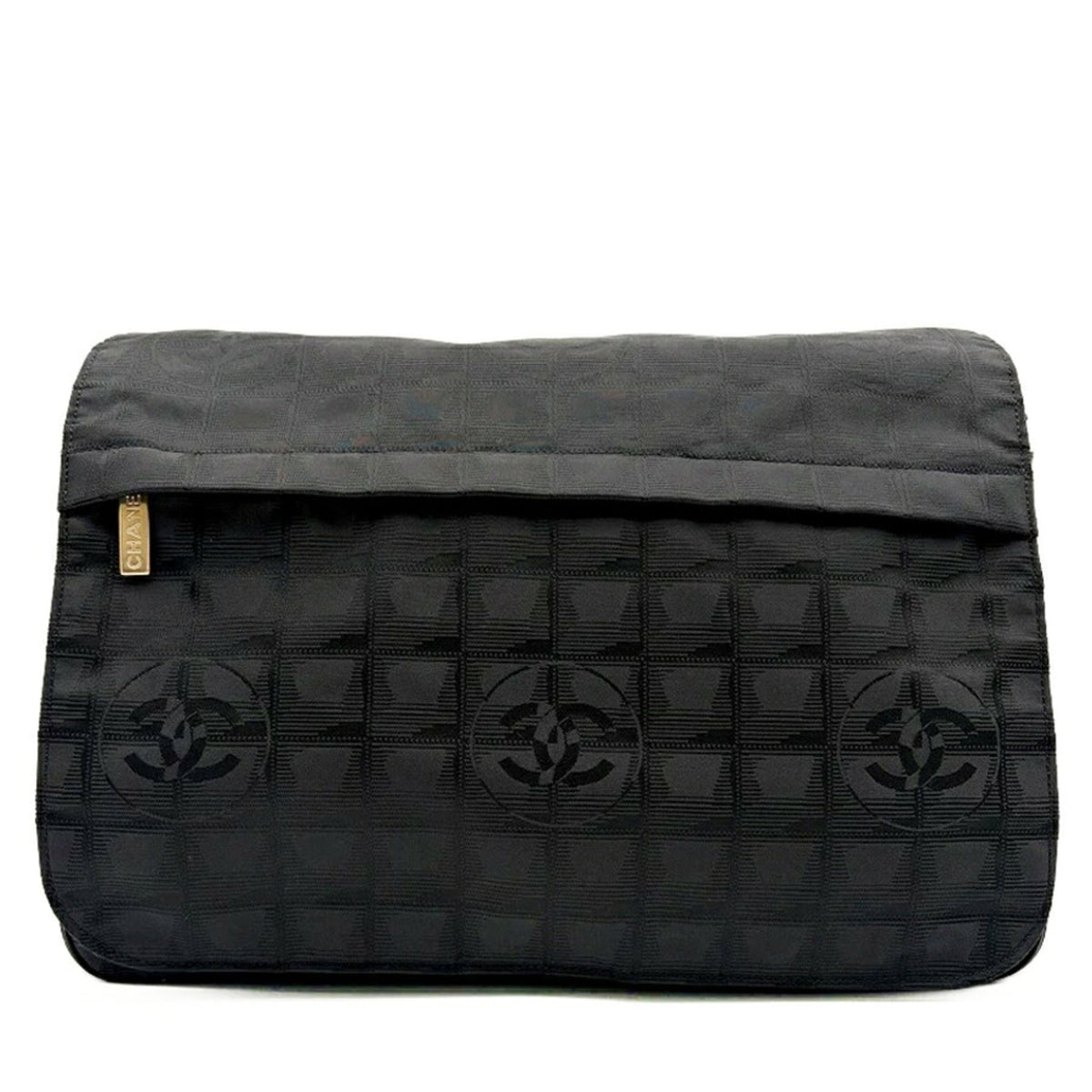 Chanel Black New Travel Line Nylon Jacquard Leather Messenger Bag (Pre-Owned)
