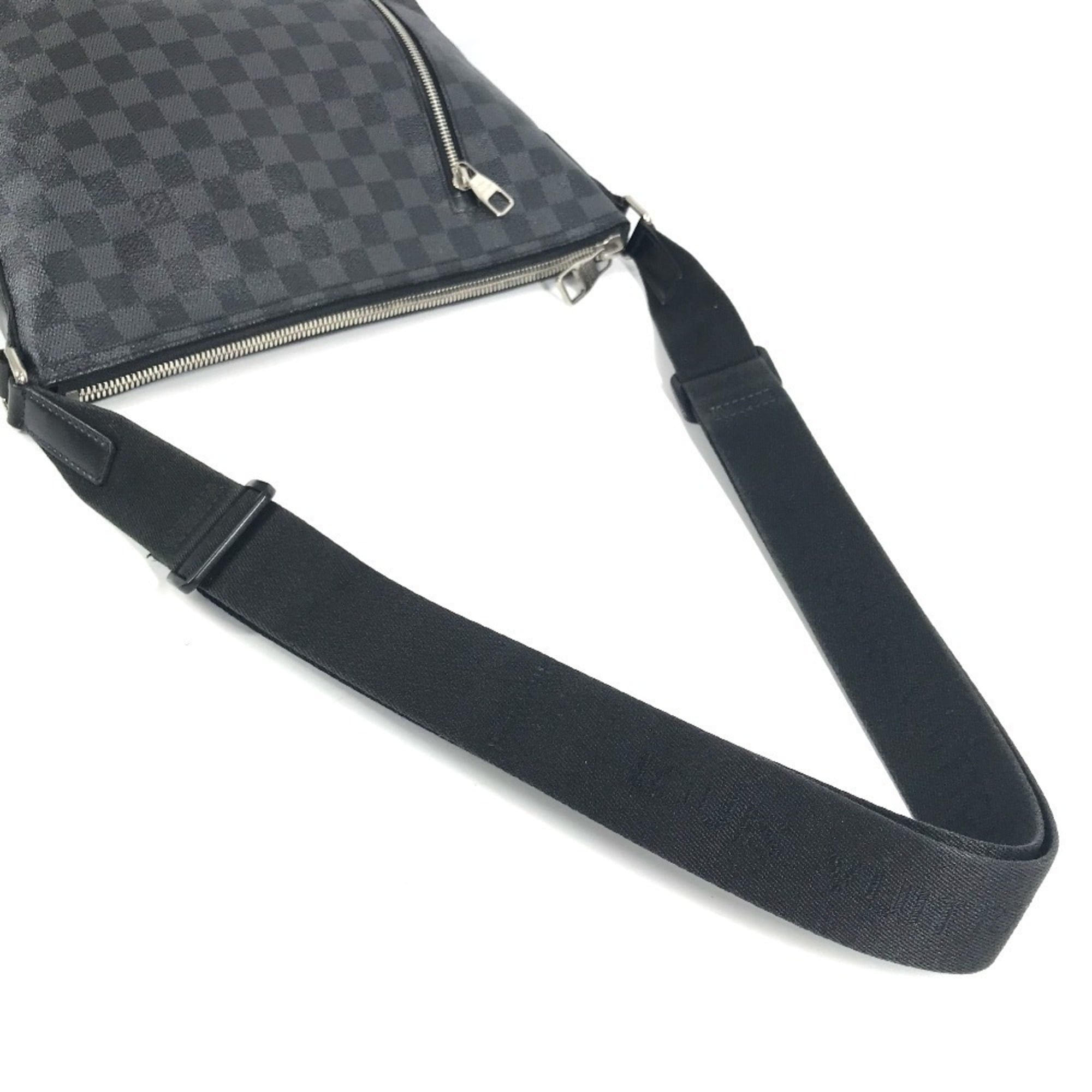 Louis Vuitton Damier Graphite Black Damier Graphite Shoulder Bag (Pre-Owned)