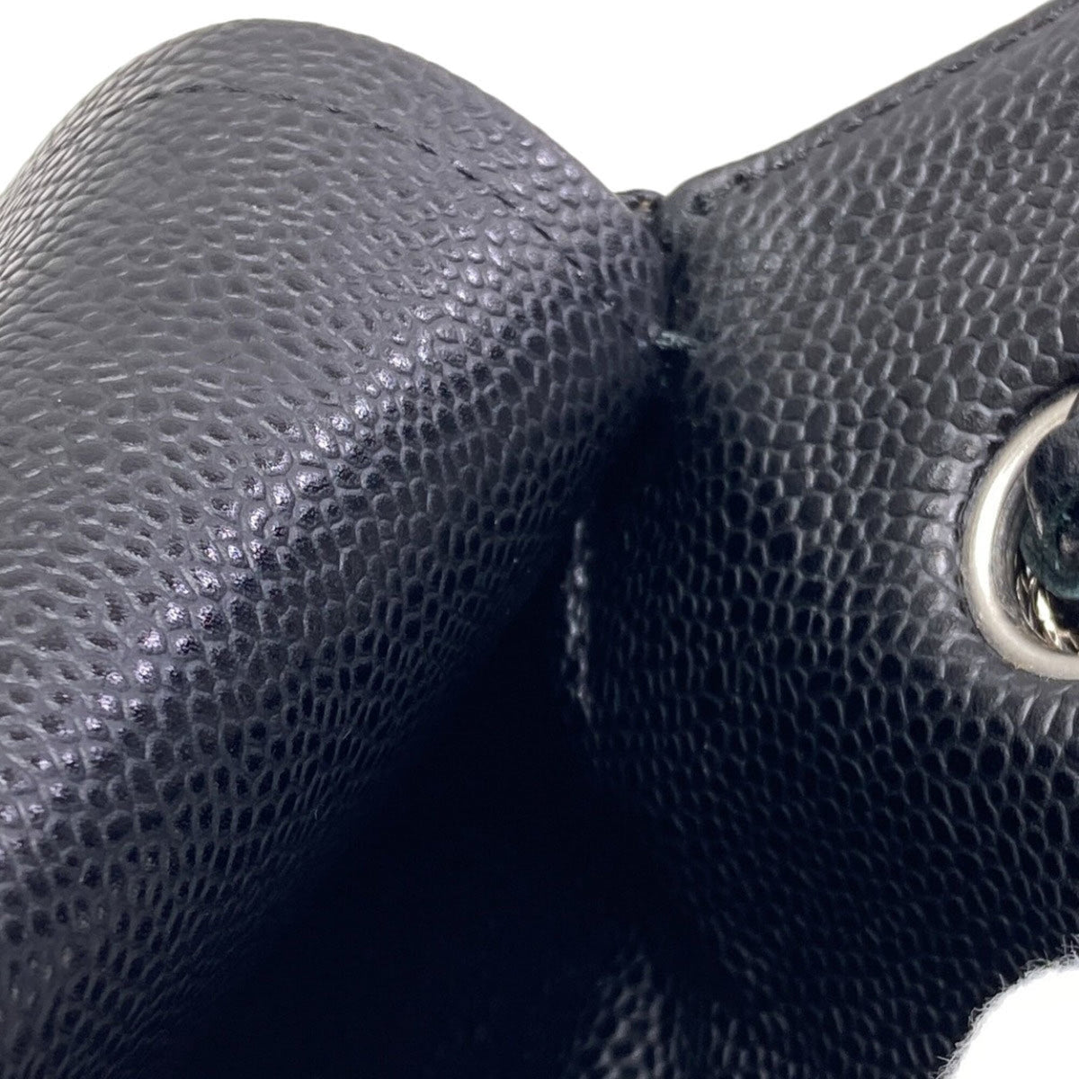 Chanel Matelasse Black Leather Shoulder Bag (Pre-Owned)