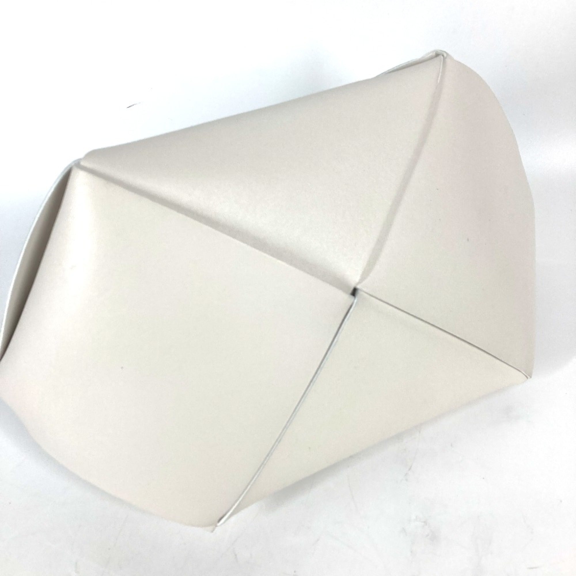 Bottega Veneta White Leather Pouch (Pre-Owned)