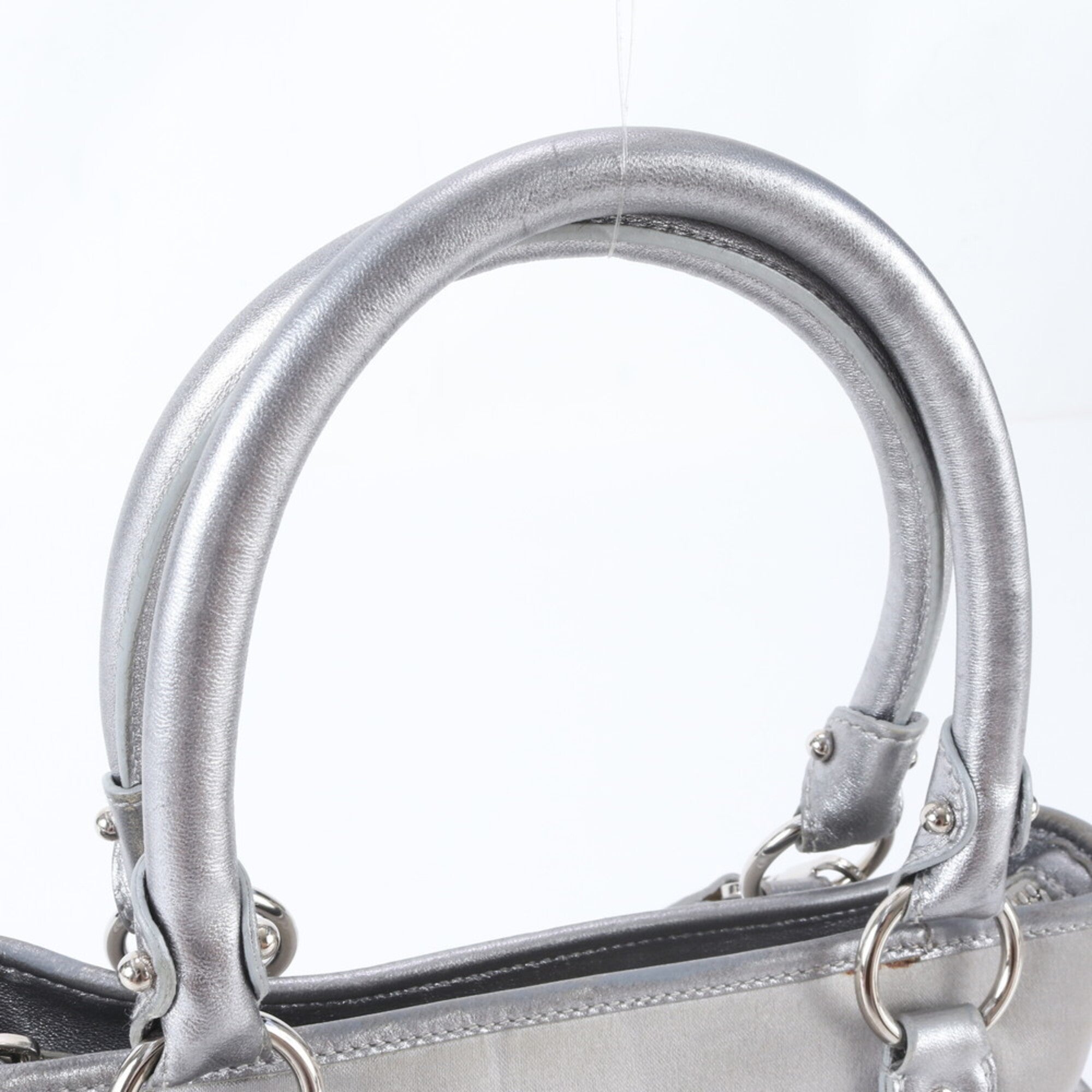 Salvatore Ferragamo Silver Leather Handbag Shoulder Bag Tote Bag (Pre-Owned)