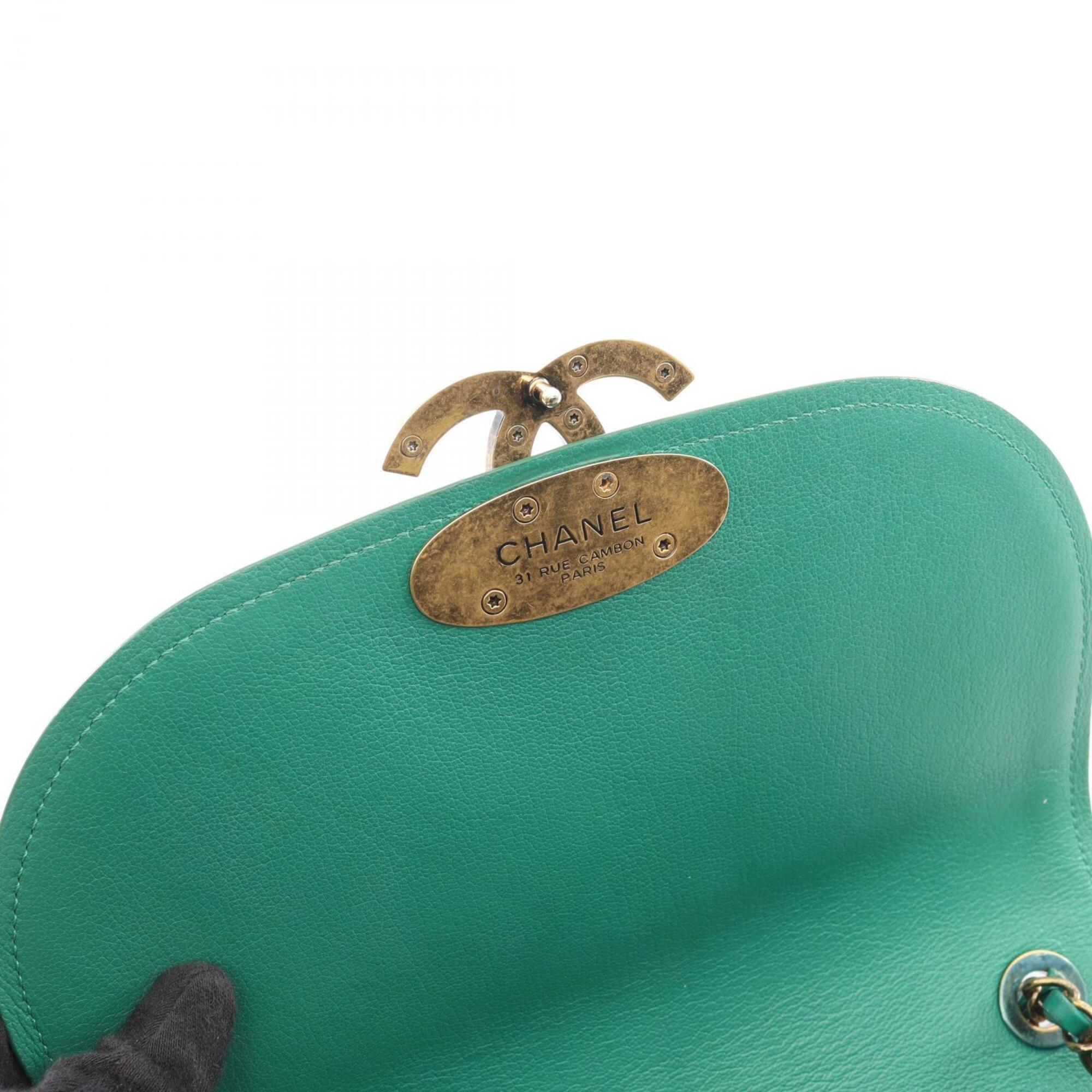 Chanel Green Leather Handbag Shoulder Bag (Pre-Owned)