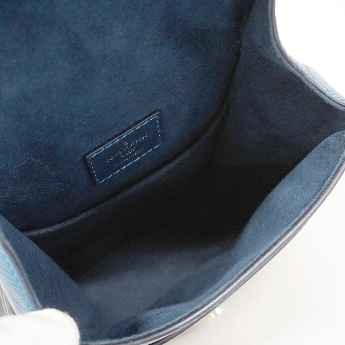 Louis Vuitton Navy Shoulder Bag (Pre-Owned)
