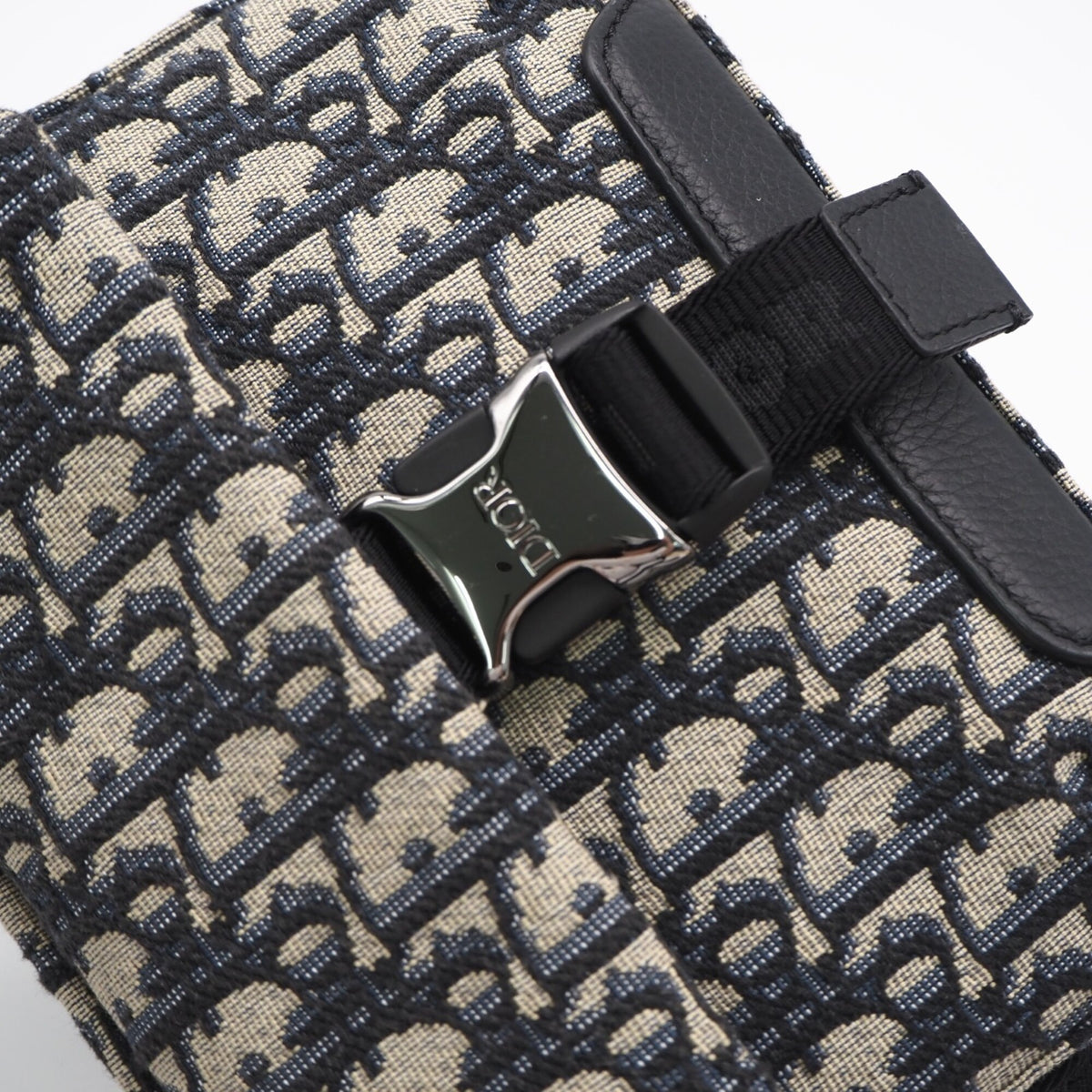 Christian Dior Beige Navy Canvas Messenger Bag Shoulder Bag (Pre-Owned)