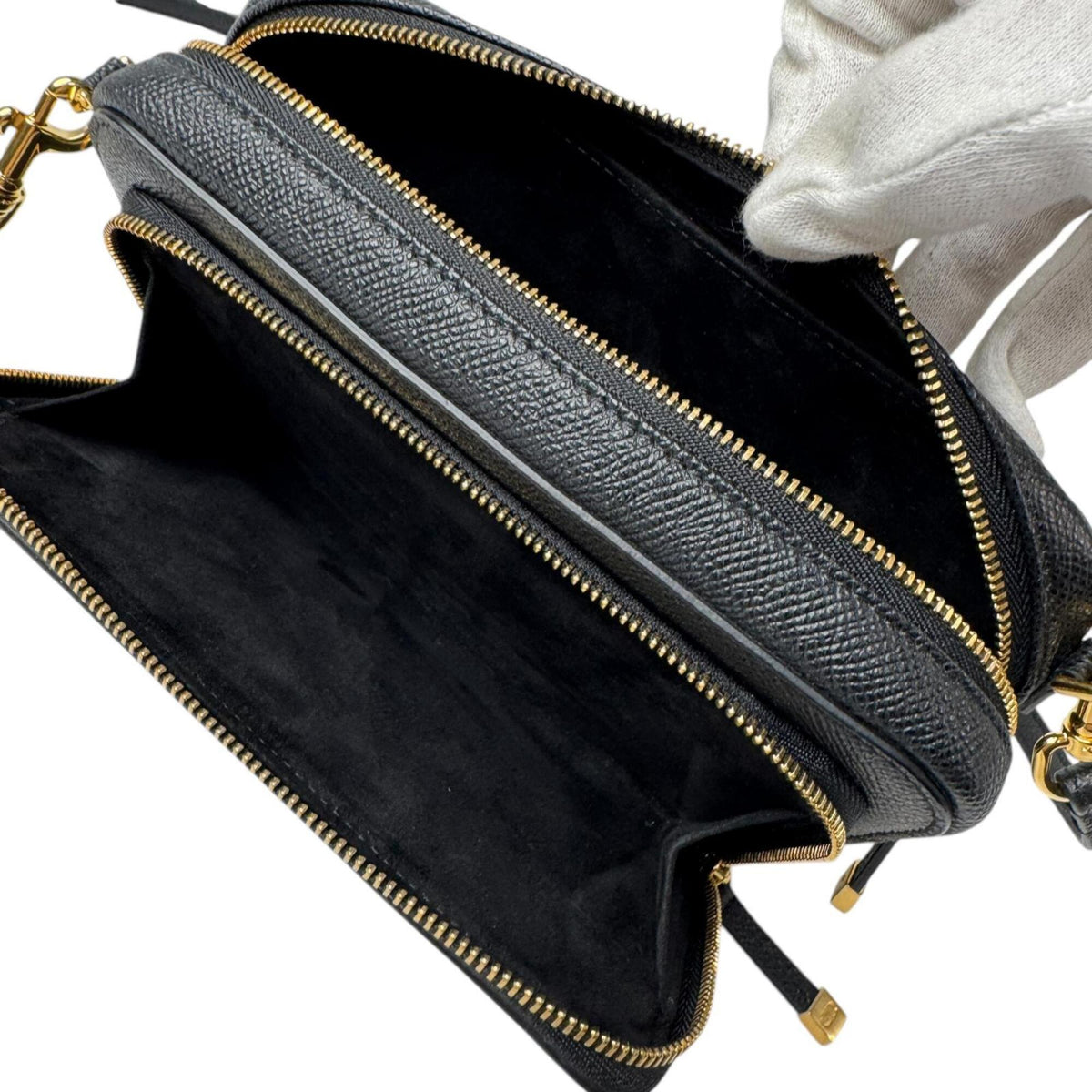 Christian Dior Black Leather Pouch Shoulder Bag (Pre-Owned)