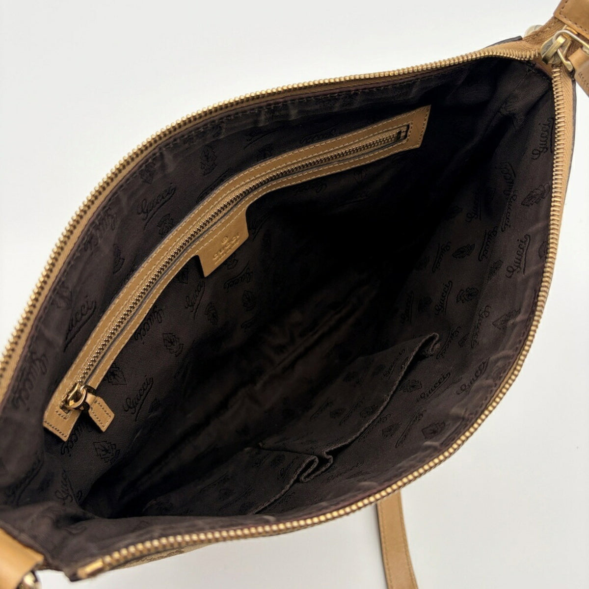 Gucci Beige Brown Canvas Leather Shoulder Bag (Pre-Owned)