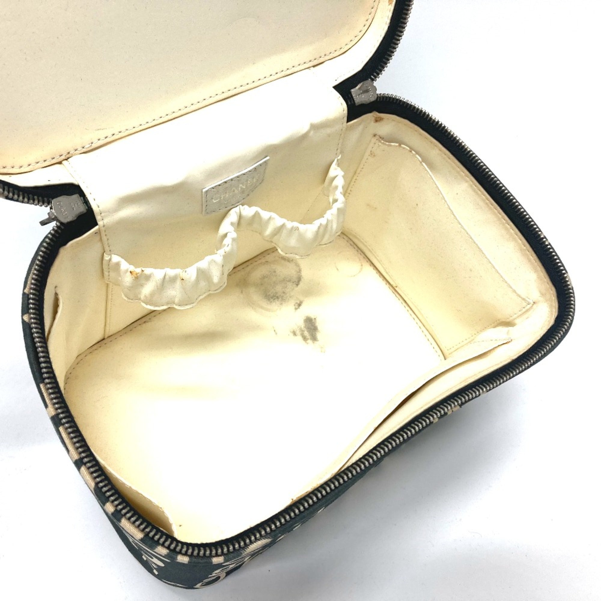 Chanel Black Cotton Handbag (Pre-Owned)