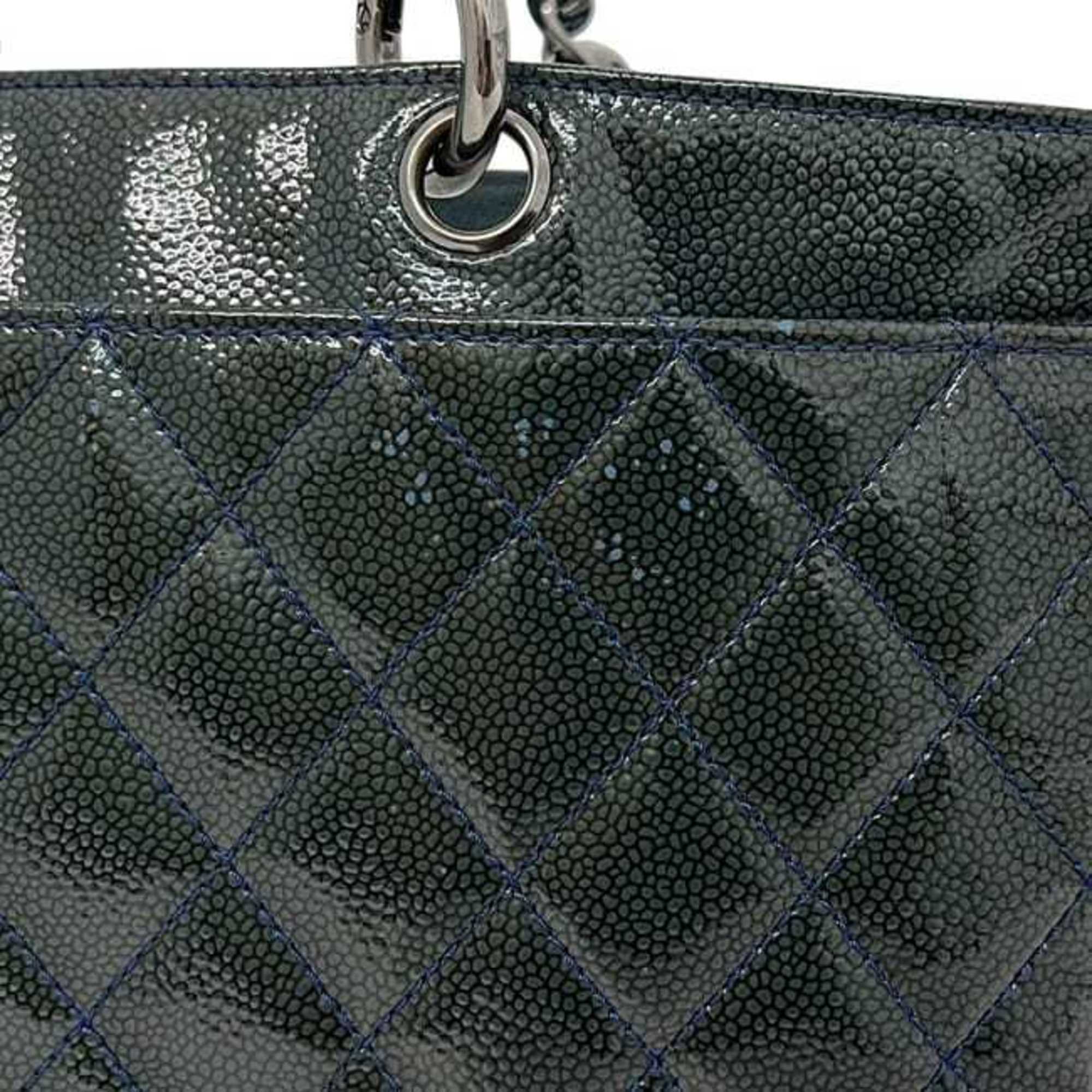 Chanel Green Patent Leather Tote Bag (Pre-Owned)