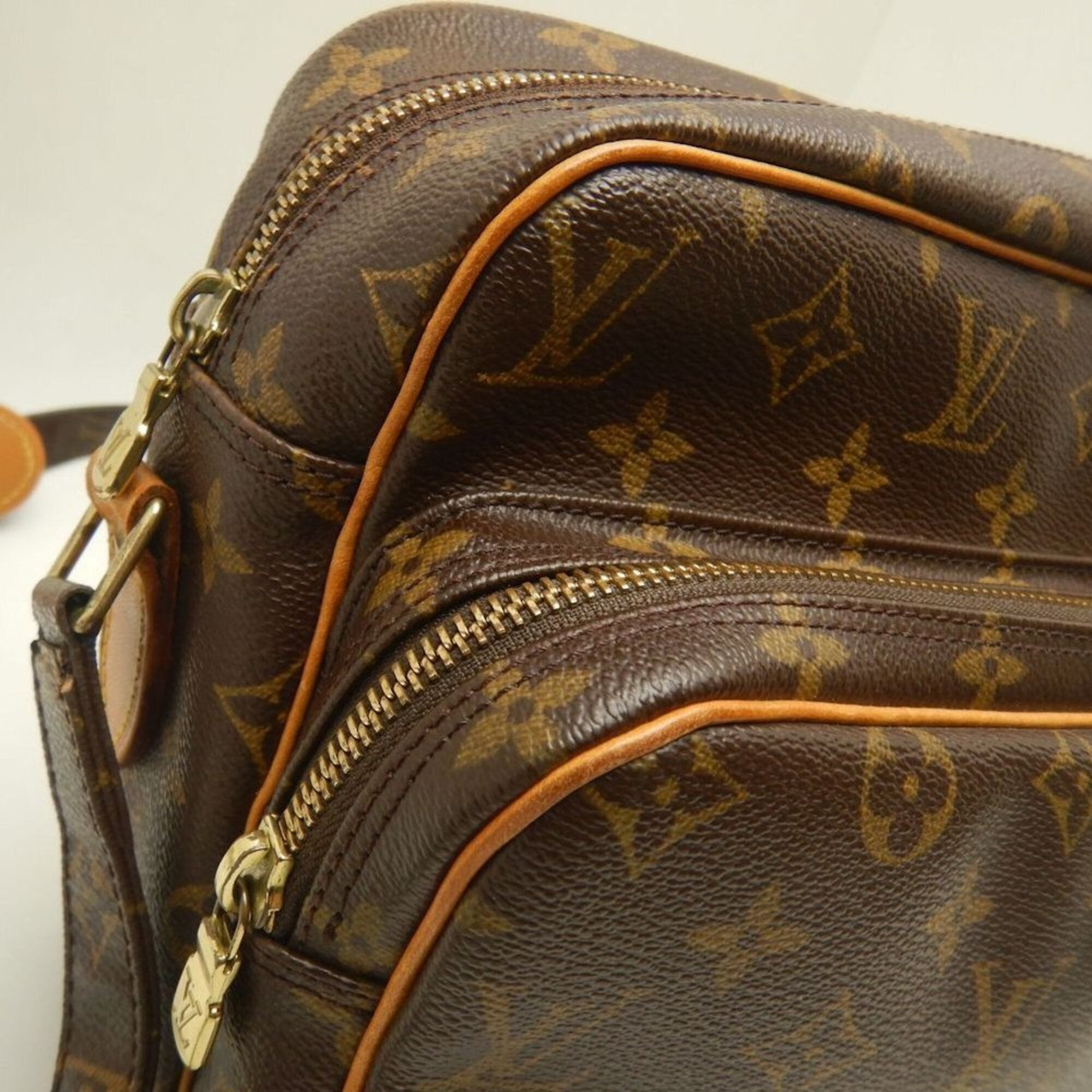 Louis Vuitton Monogram Brown Monogram Shoulder Bag (Pre-Owned)