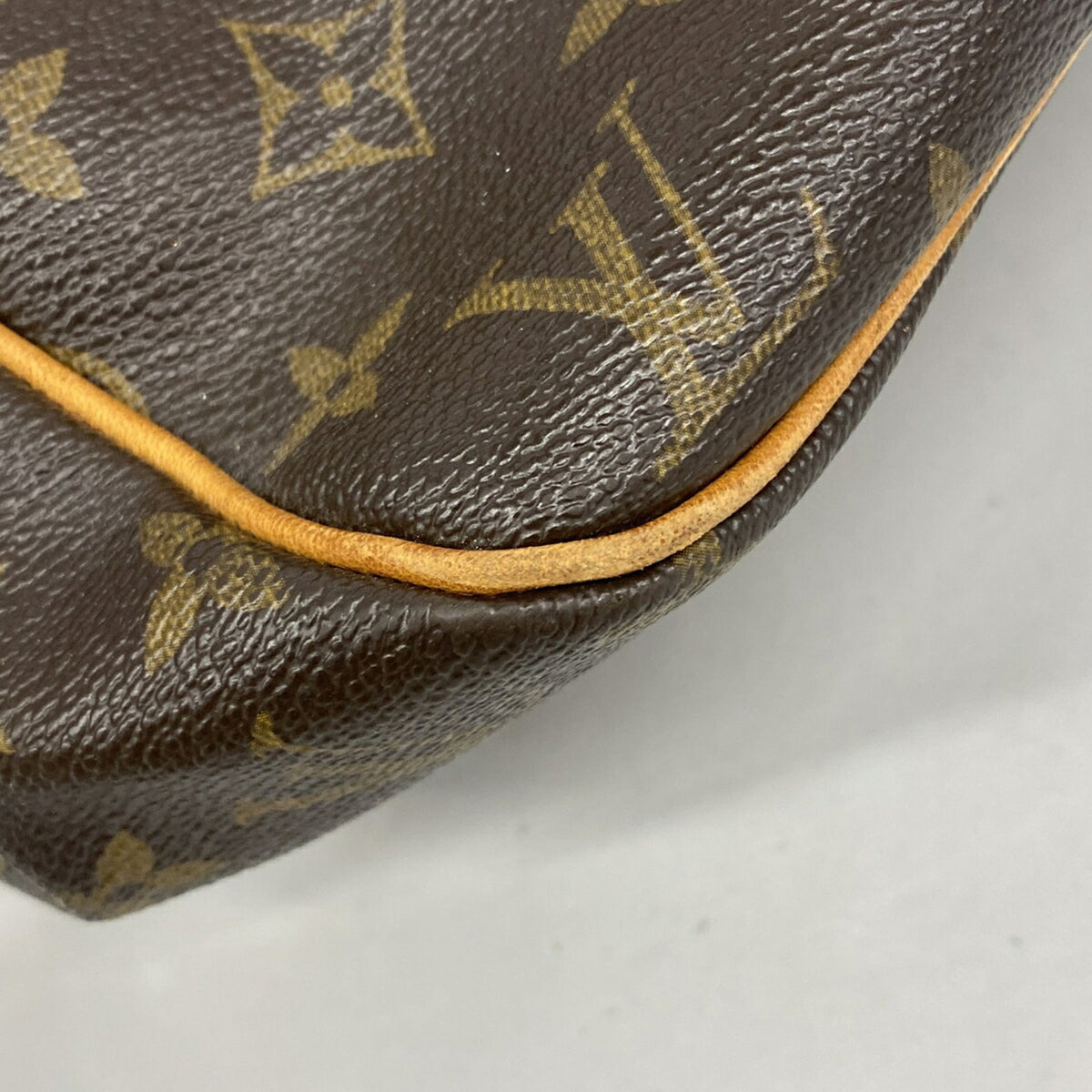 Louis Vuitton Brown Tote Bag (Pre-Owned)