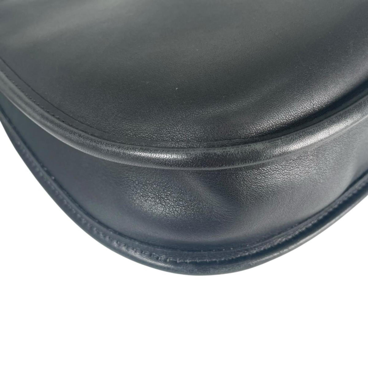 Coach Black Leather Shoulder Bag (Pre-Owned)