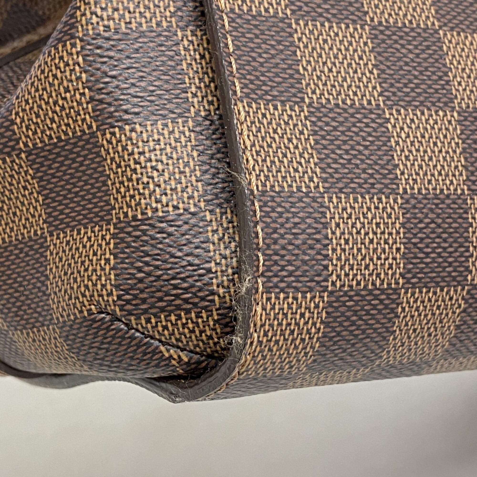 Louis Vuitton Ebene Handbag (Pre-Owned)