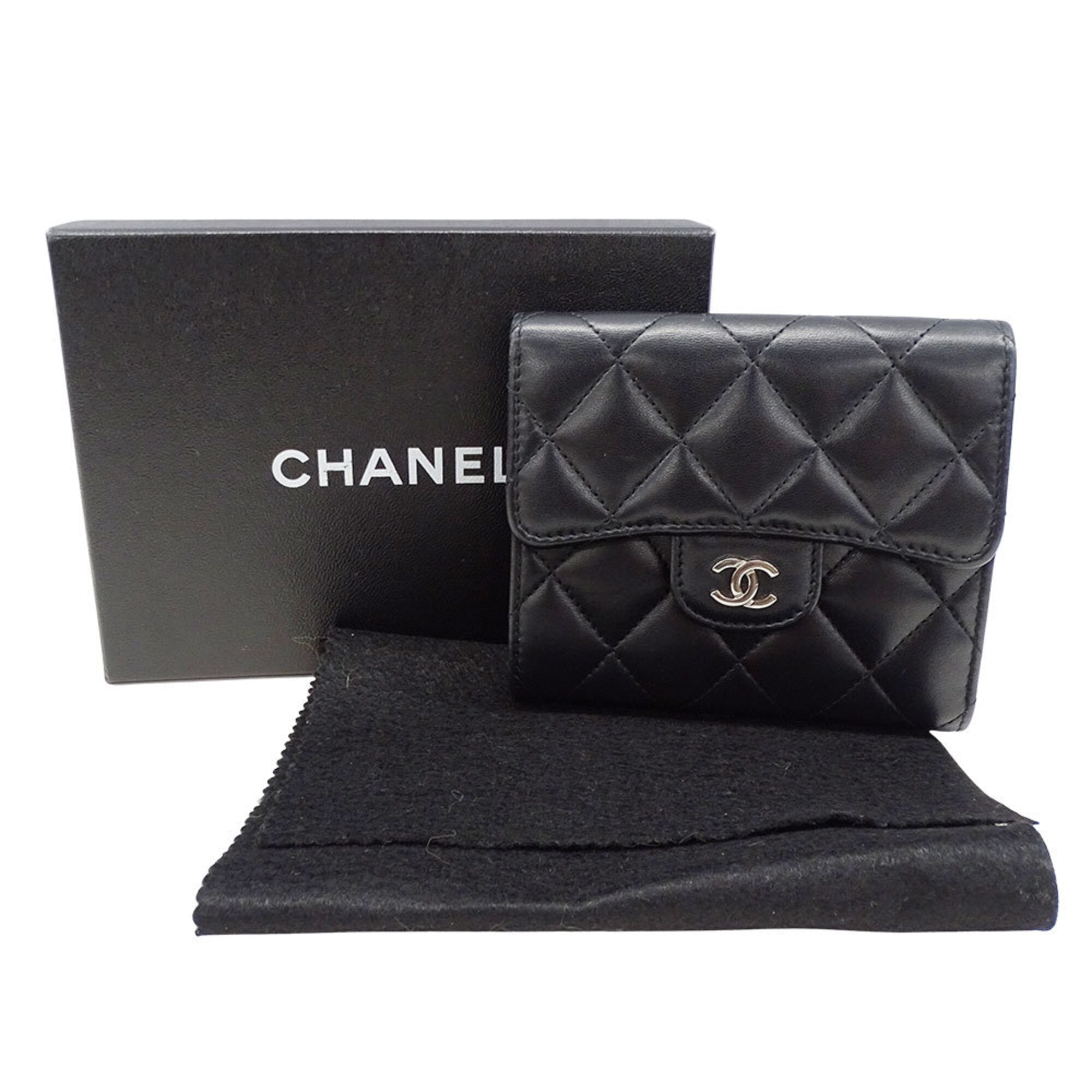 Chanel Black Wallet (Tri-Fold) (Pre-Owned)