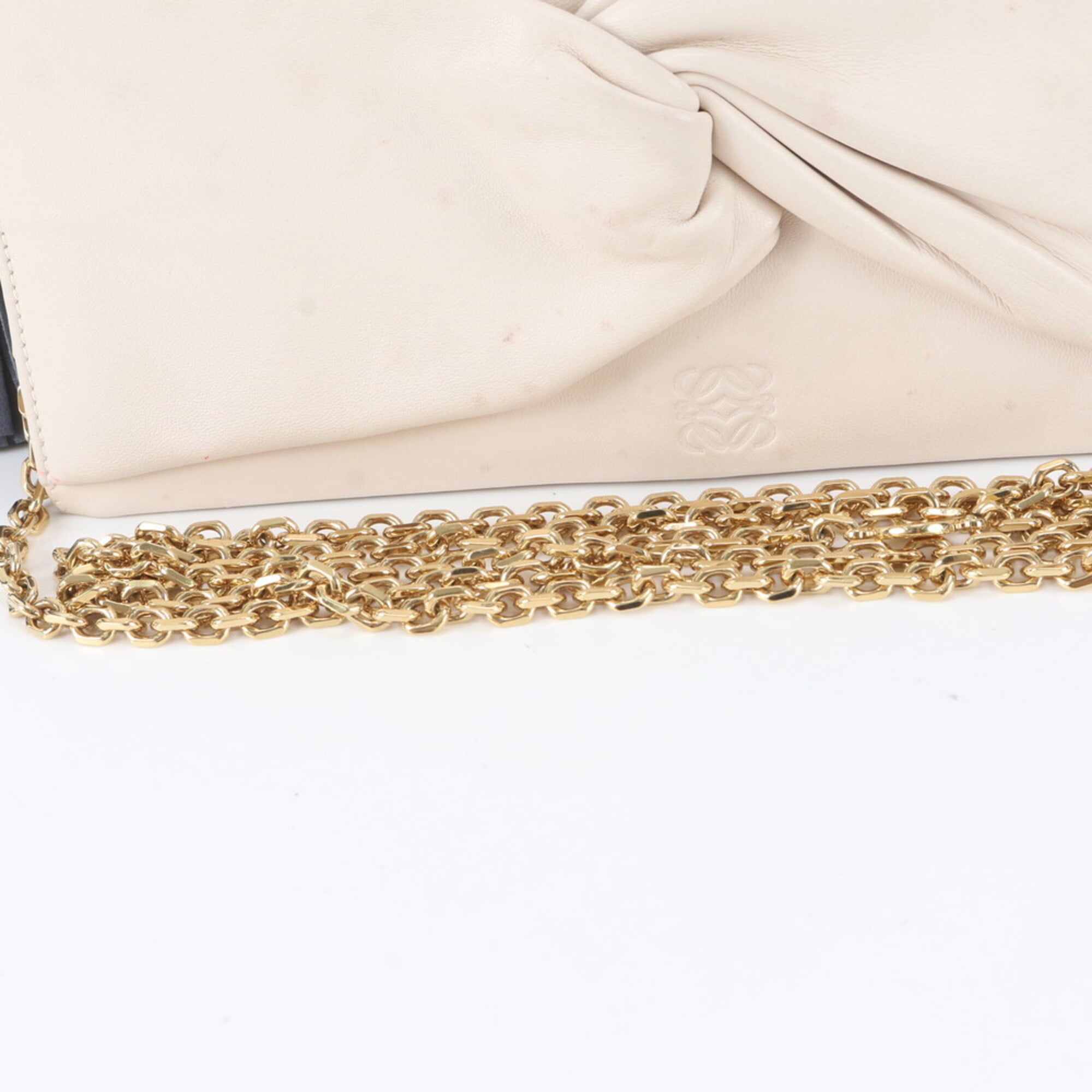 Loewe Ivory Leather Crossbody Bag Shoulder Bag (Pre-Owned)