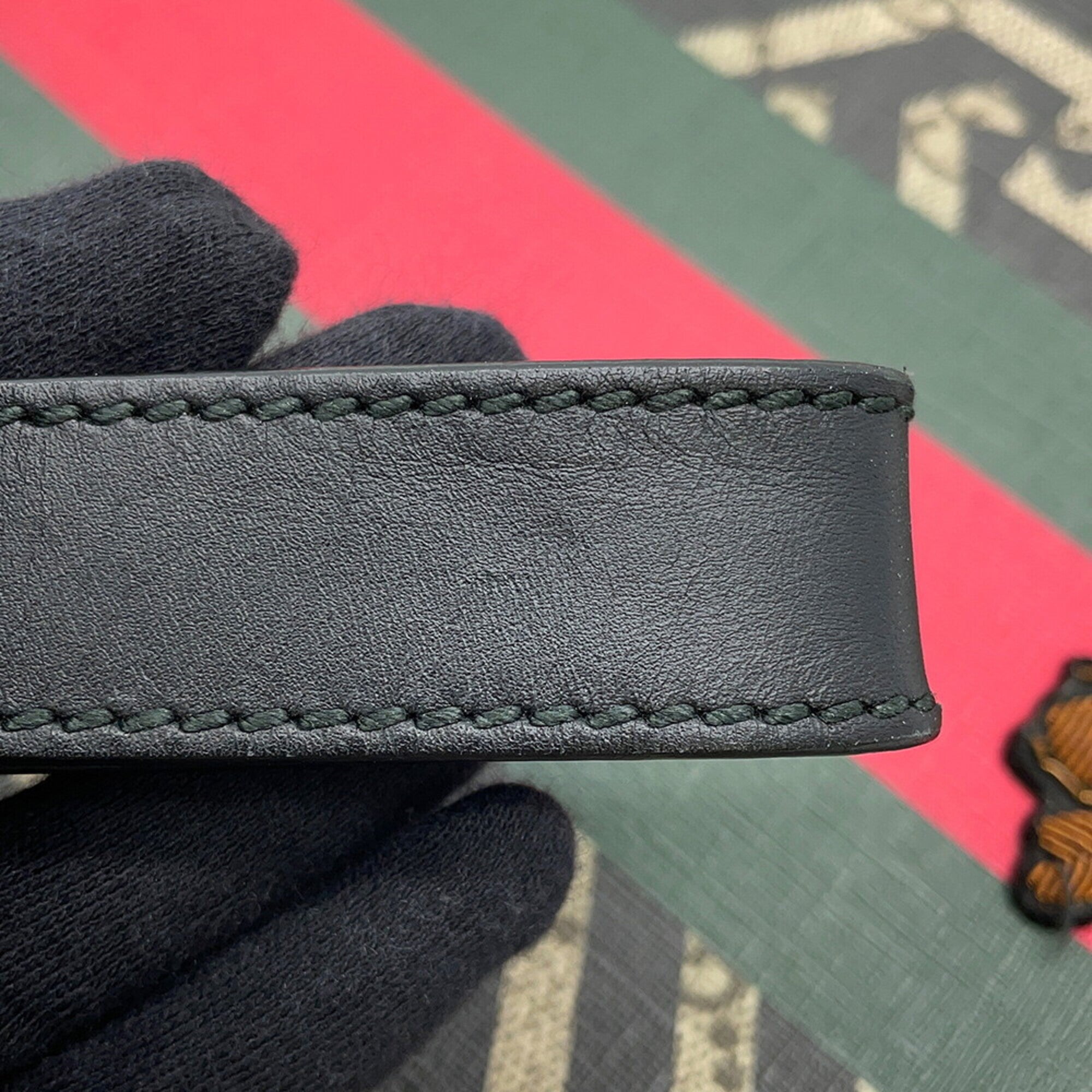 Gucci Black Multi-Color Leather Clutch Bag Handbag Pouch (Pre-Owned)